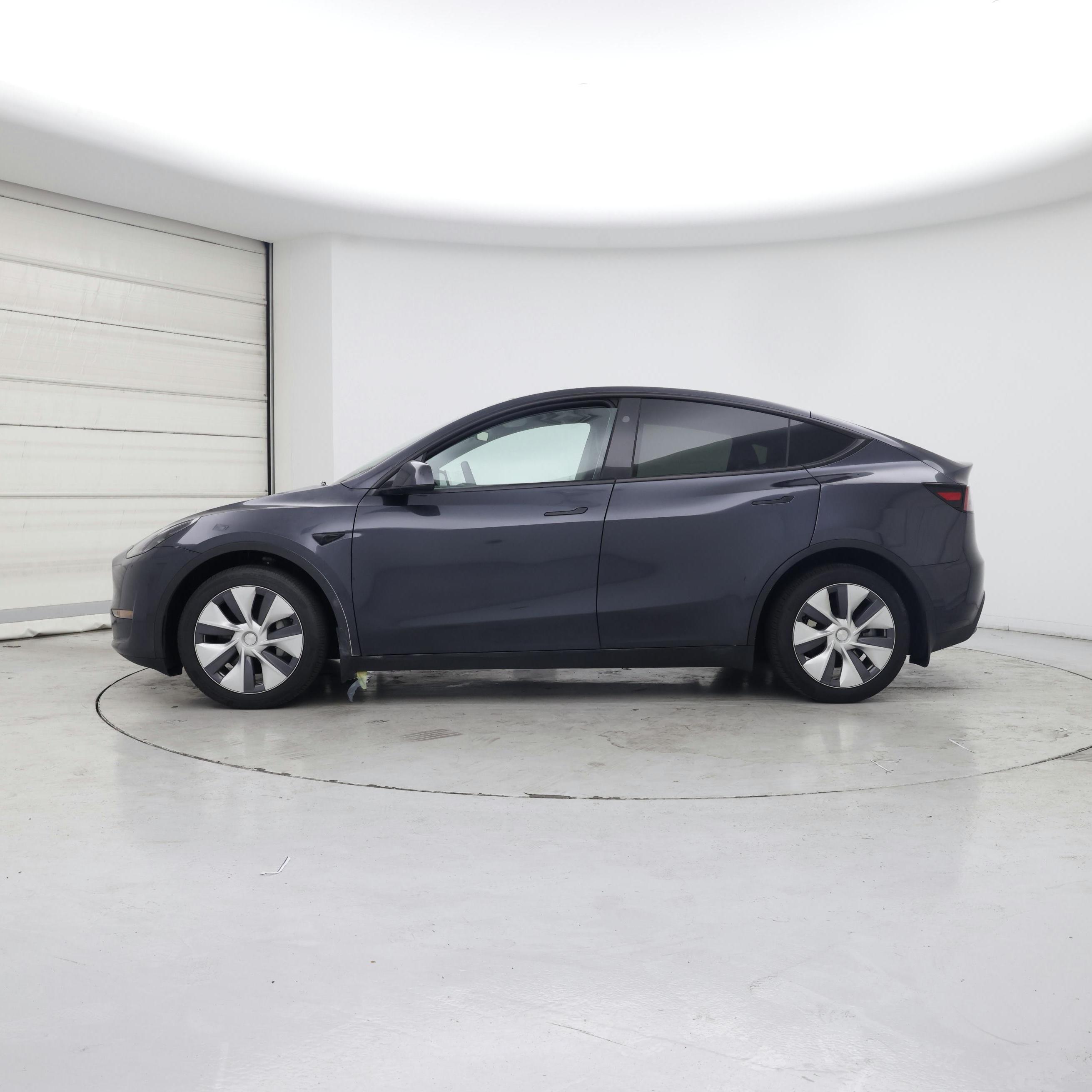 Thumbnail: 2024 Tesla Model Y - 3