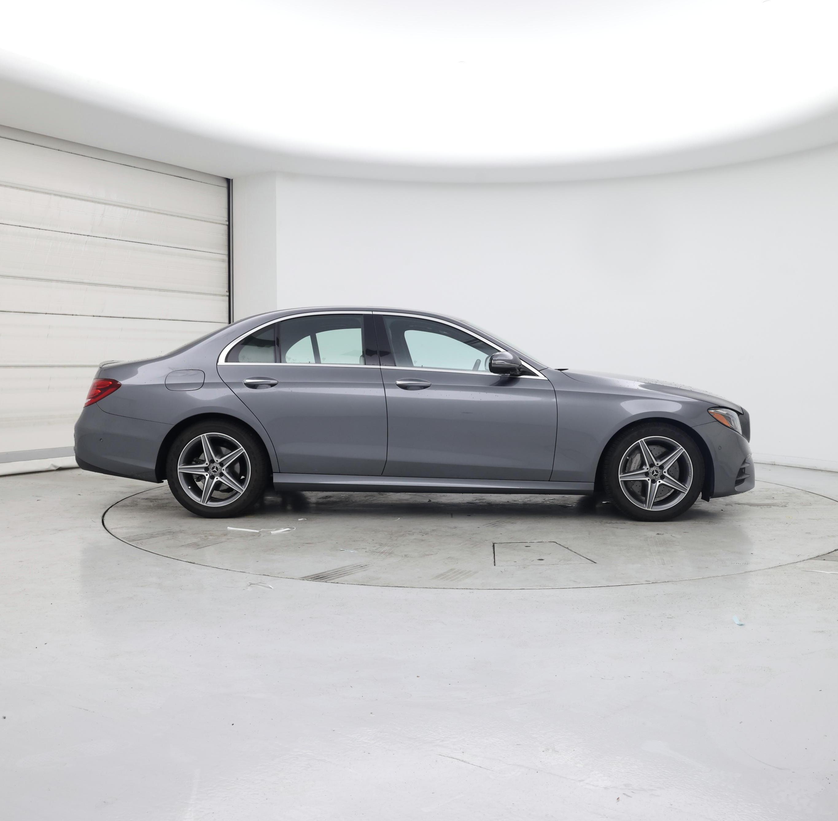 Thumbnail: 2018 Mercedes-Benz E-Class - 7