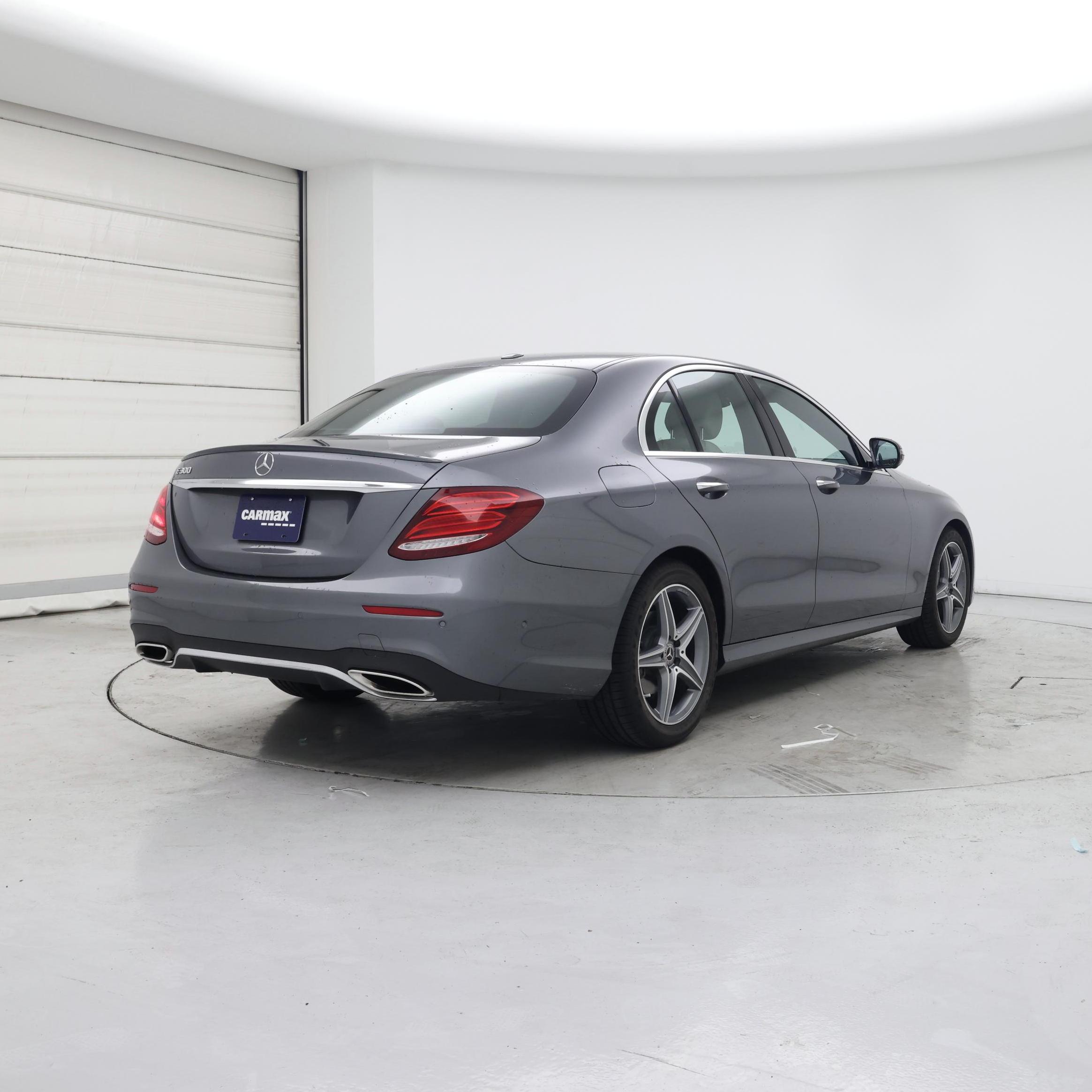 Thumbnail: 2018 Mercedes-Benz E-Class - 8
