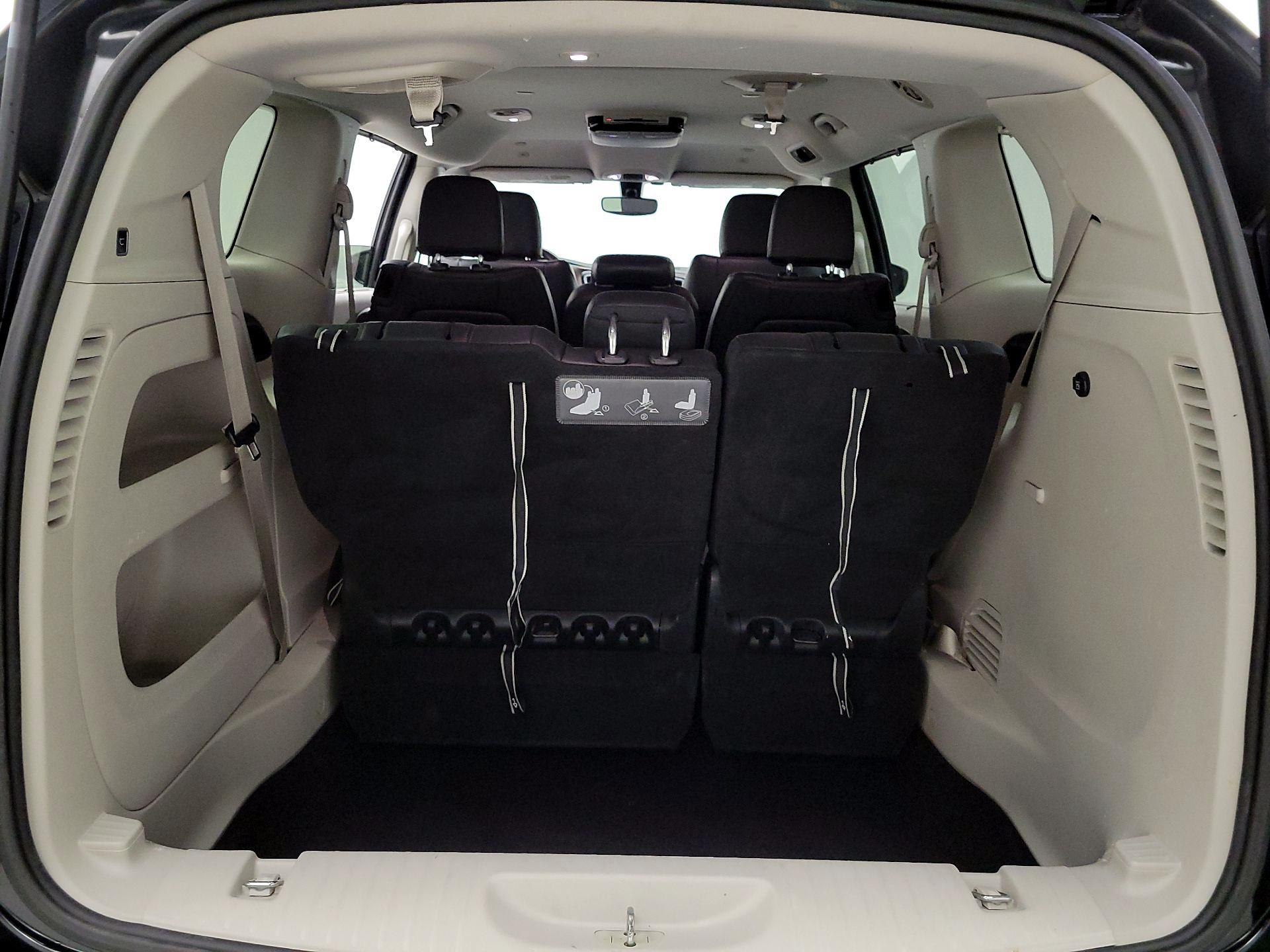 Thumbnail: 2019 Chrysler Pacifica - 20