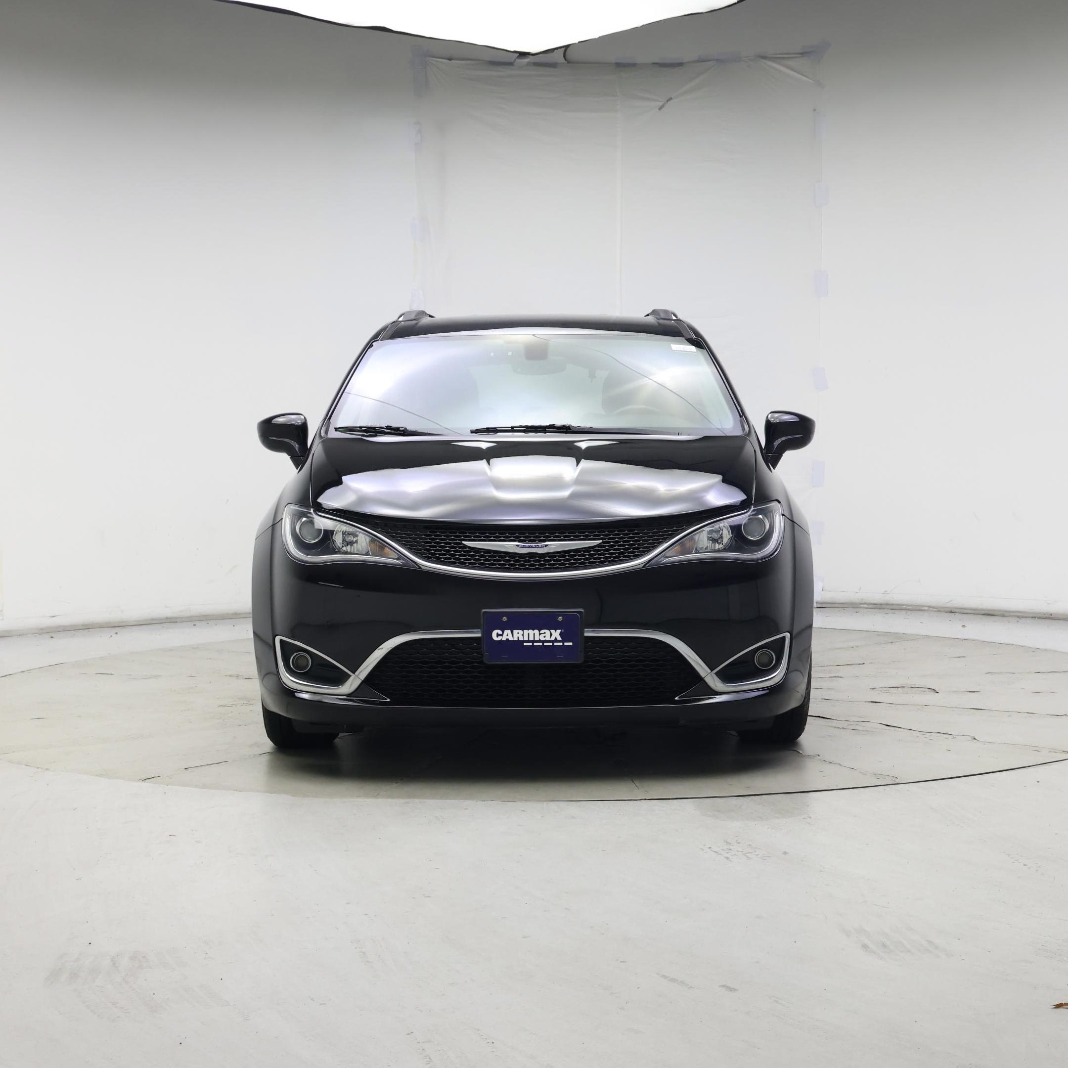 Thumbnail: 2019 Chrysler Pacifica - 5
