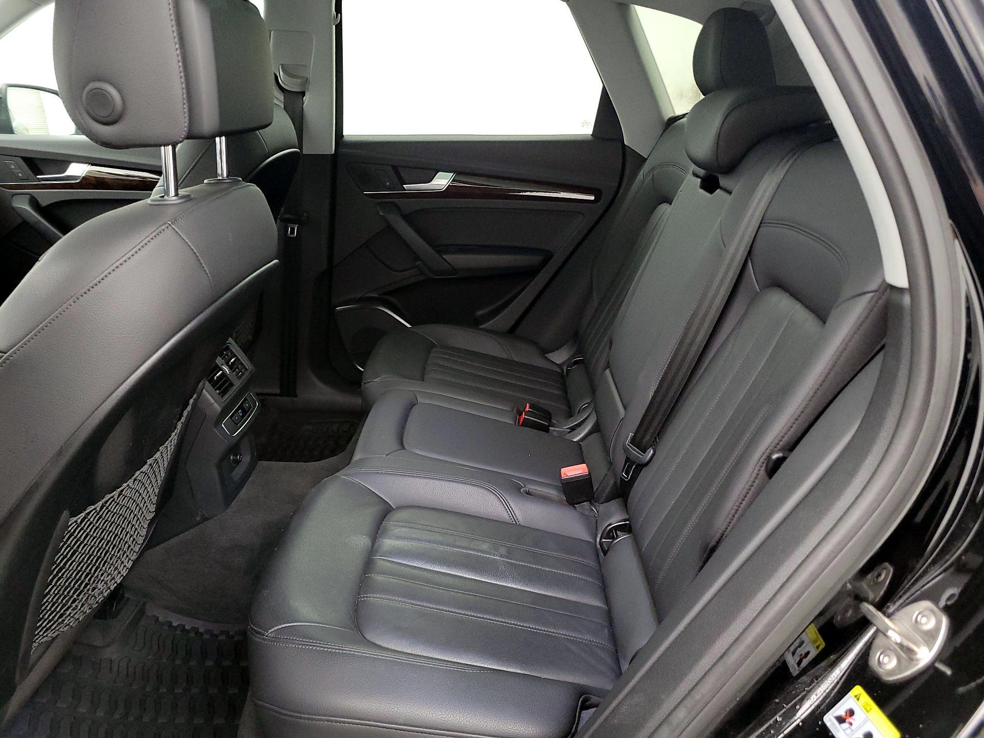 Thumbnail: 2020 Audi Q5 - 20