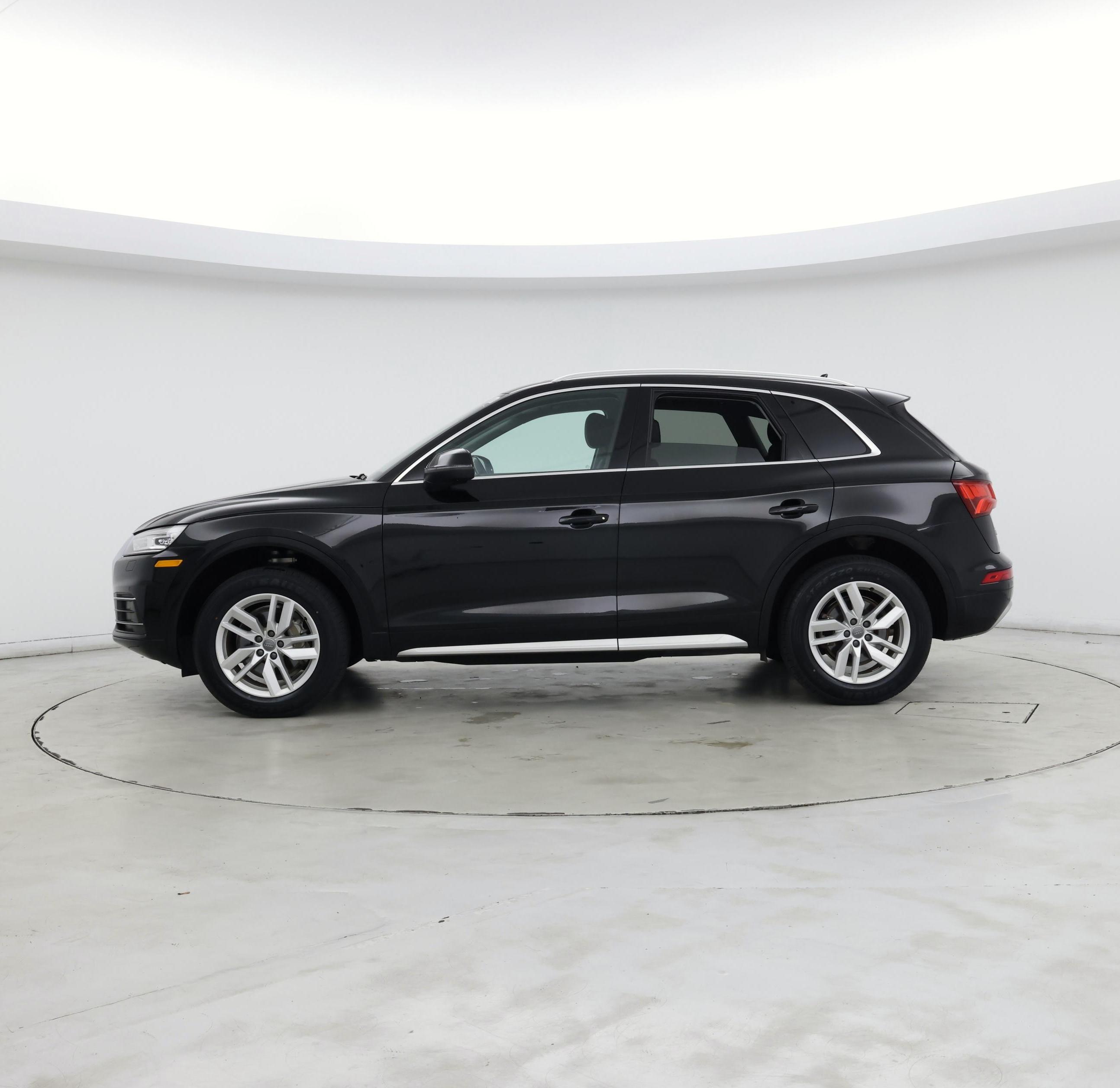 Thumbnail: 2020 Audi Q5 - 3