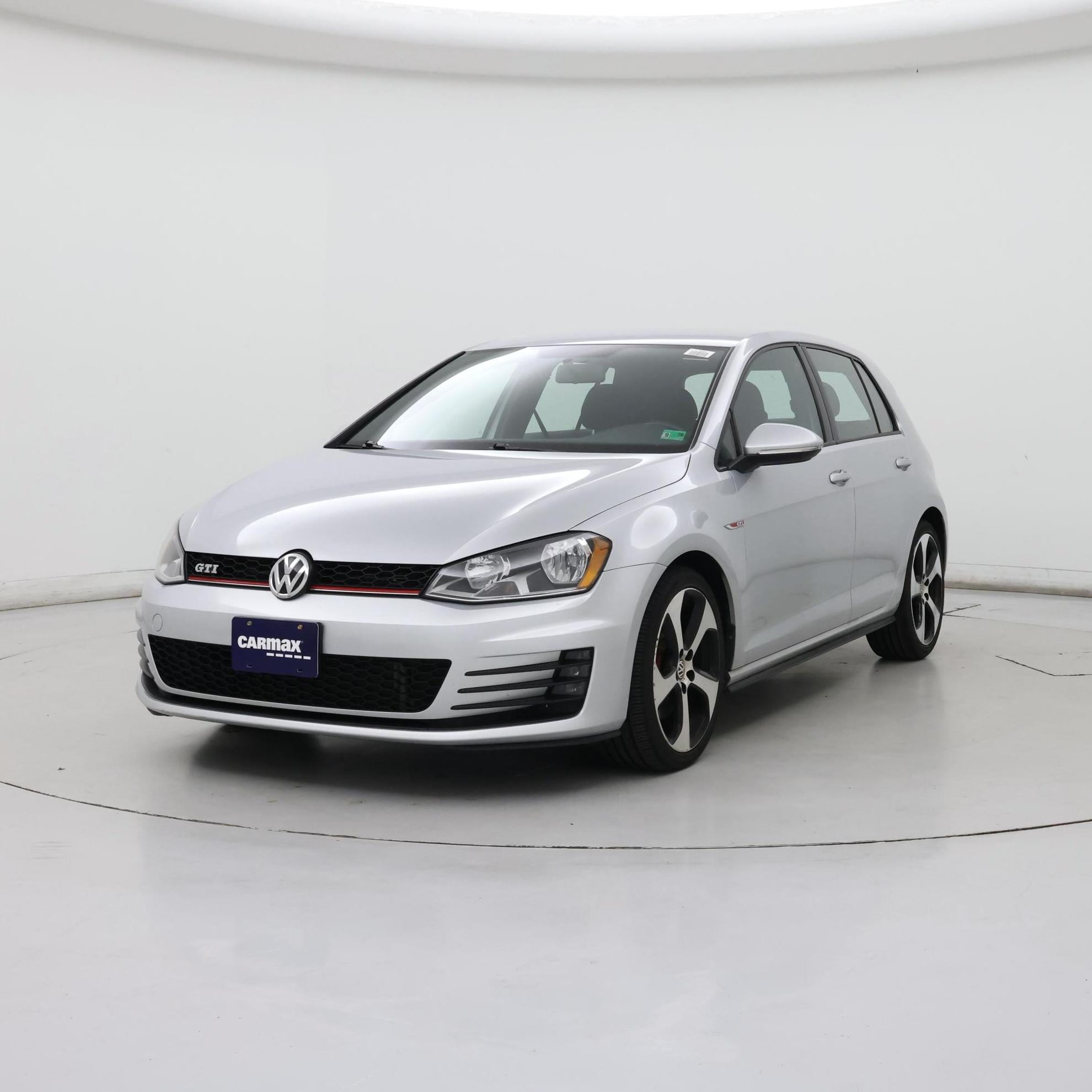 Thumbnail: 2017 Volkswagen Golf - 4
