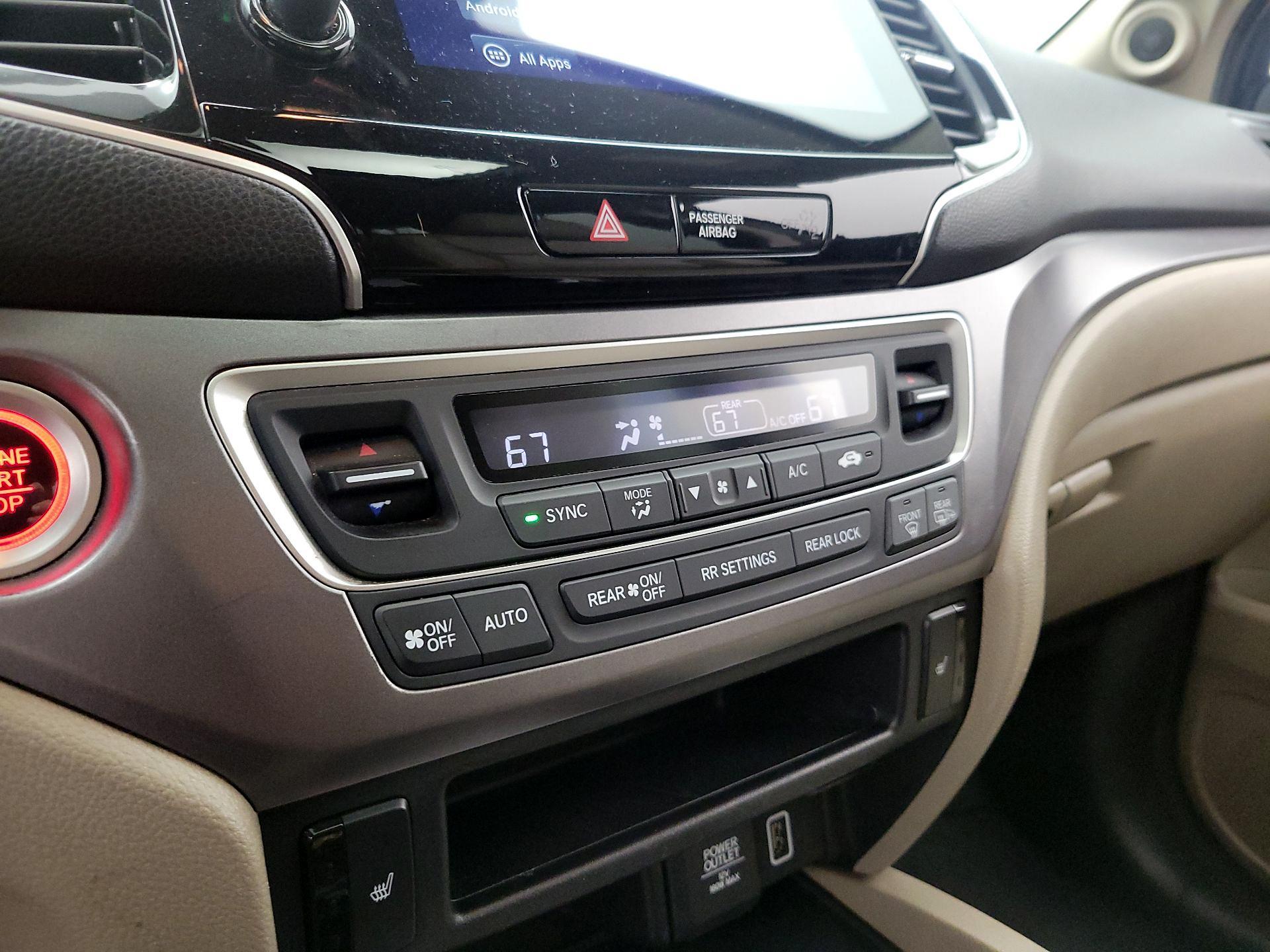 Thumbnail: 2019 Honda Pilot - 16