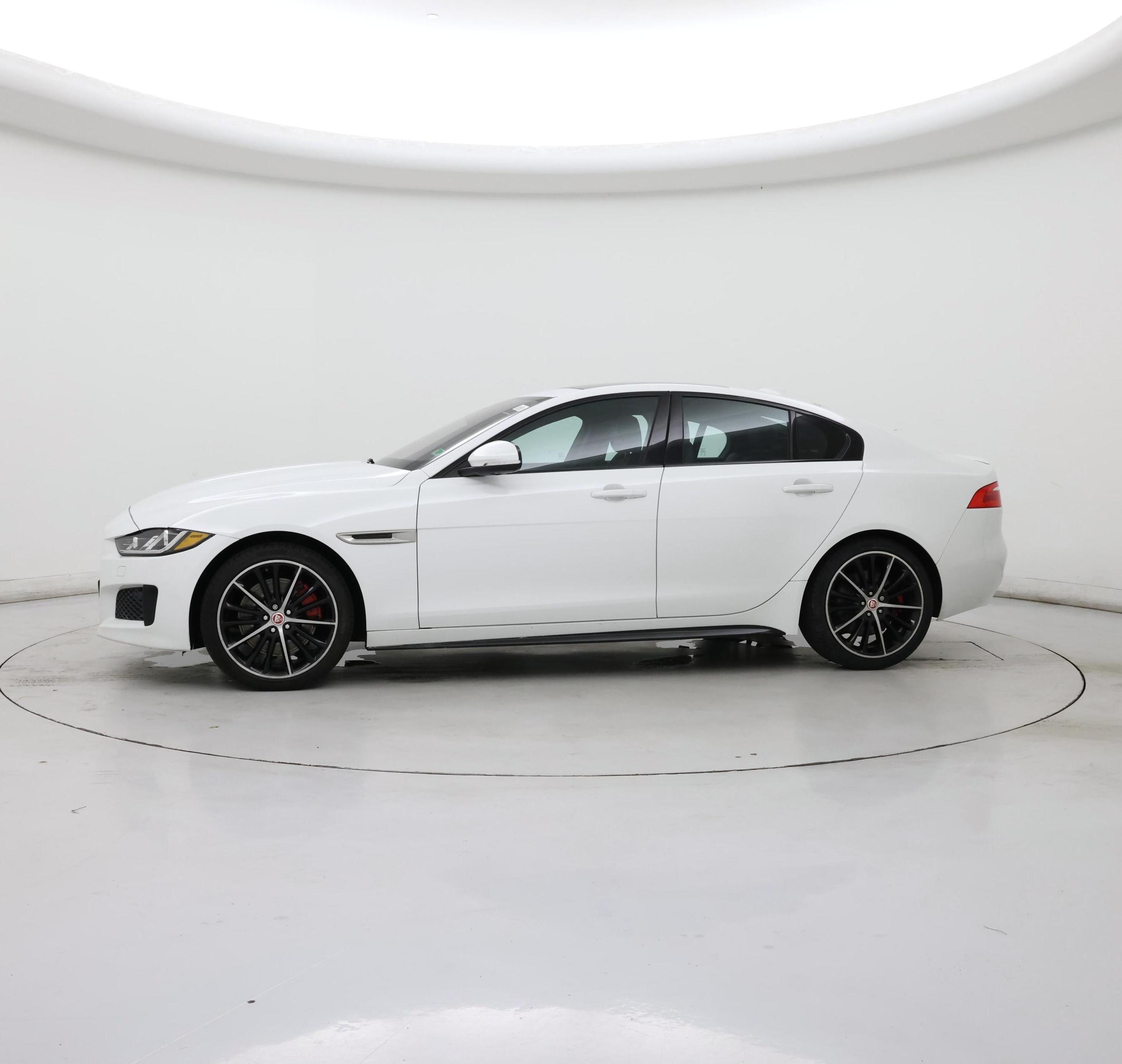Thumbnail: 2018 Jaguar XE - 3