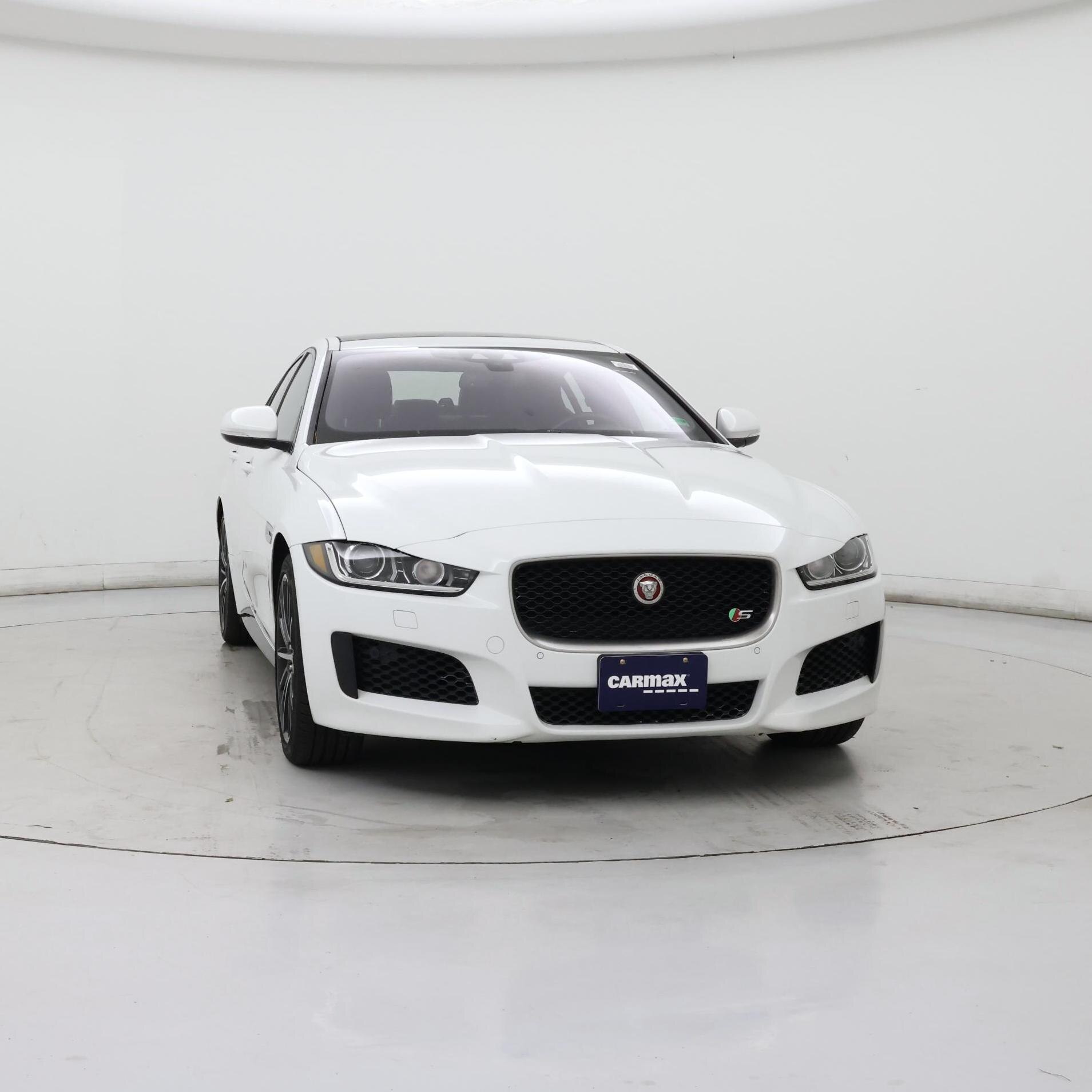 Thumbnail: 2018 Jaguar XE - 5