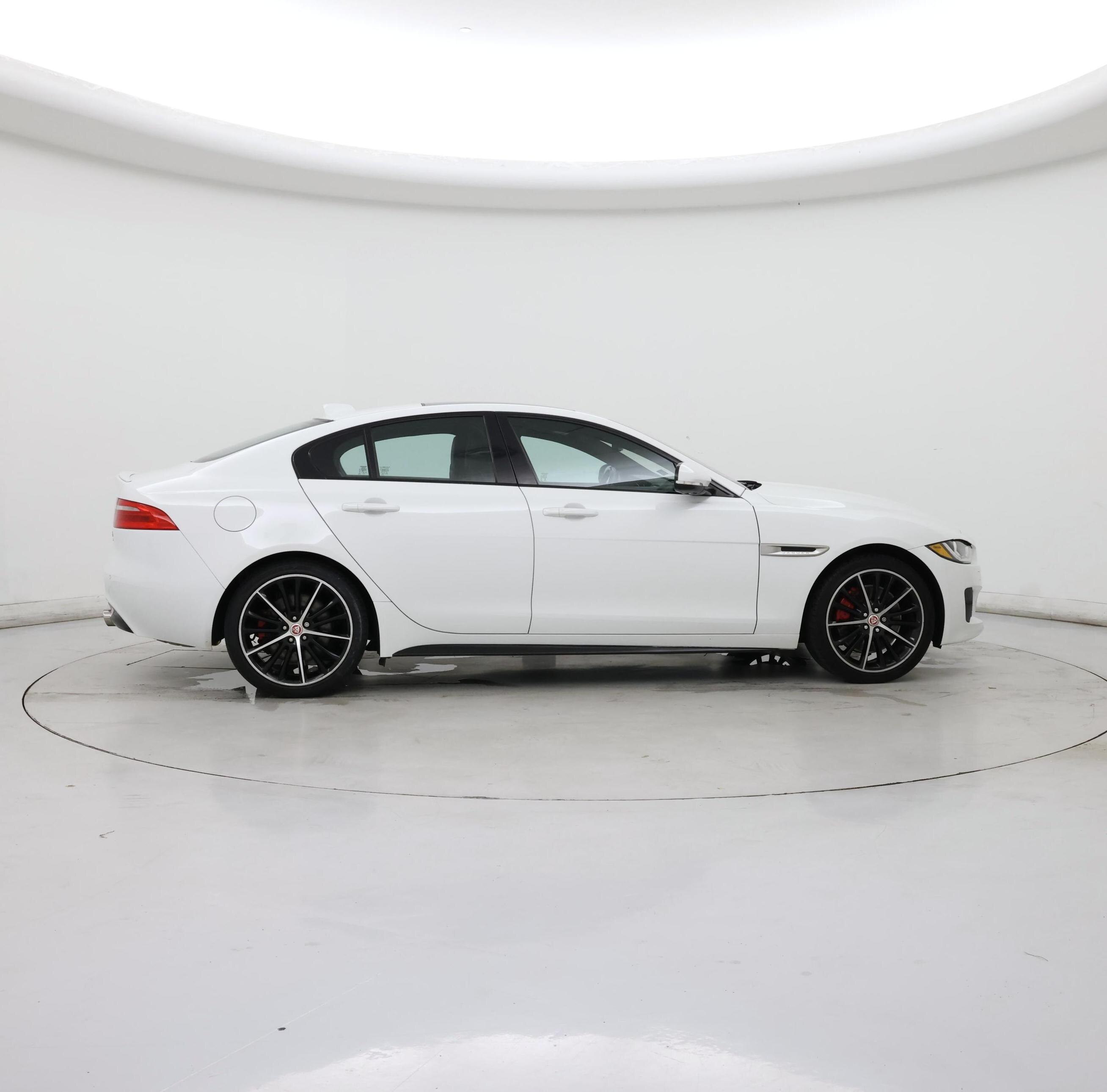 Thumbnail: 2018 Jaguar XE - 7