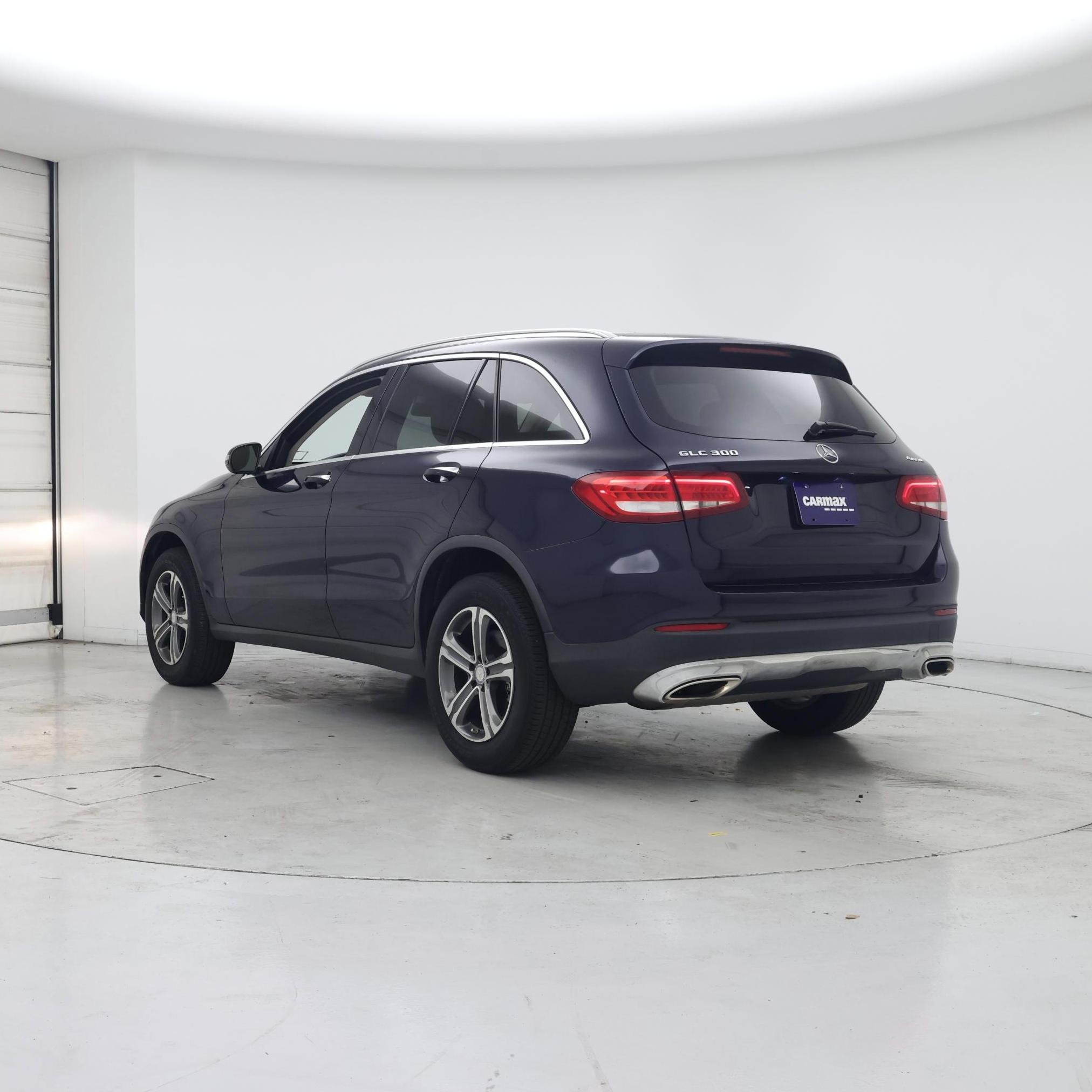 Thumbnail: 2017 Mercedes-Benz GLC - 2
