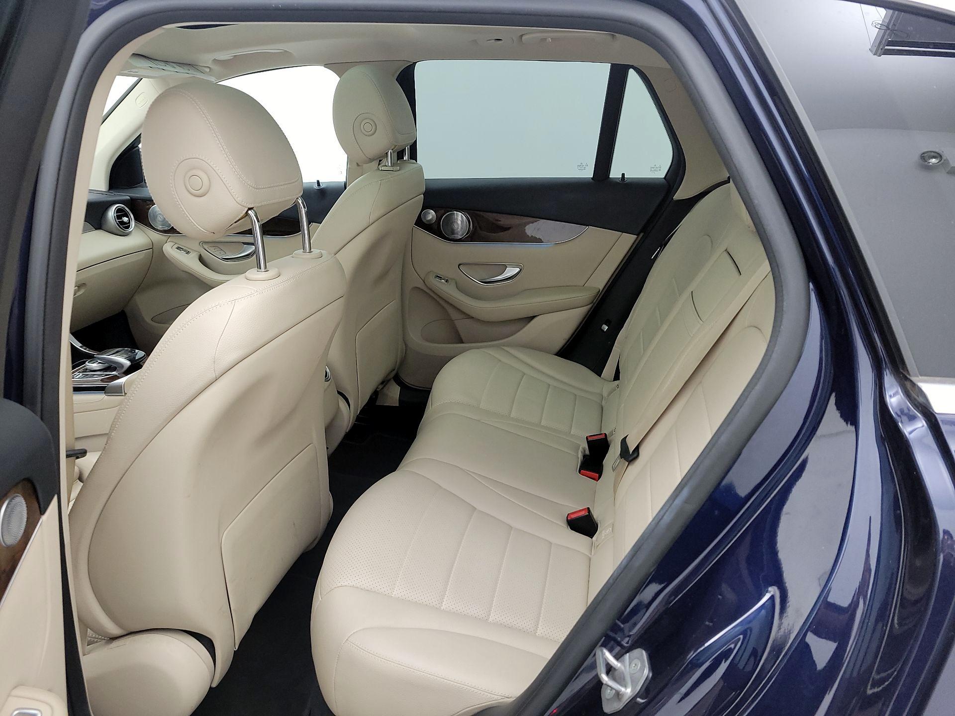 Thumbnail: 2017 Mercedes-Benz GLC - 20
