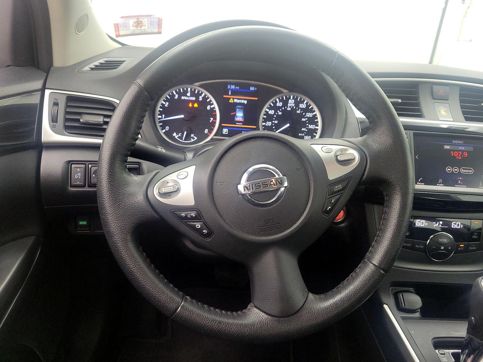 Thumbnail: 2019 Nissan Sentra - 10