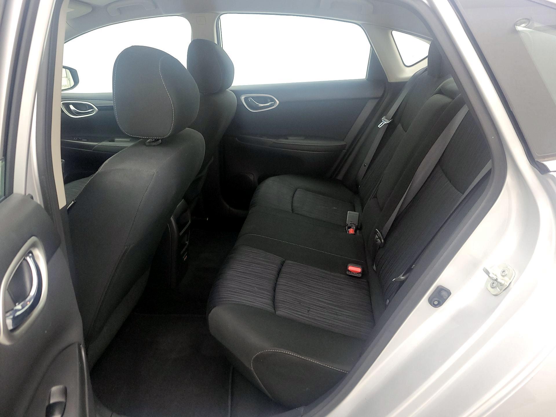 Thumbnail: 2019 Nissan Sentra - 18