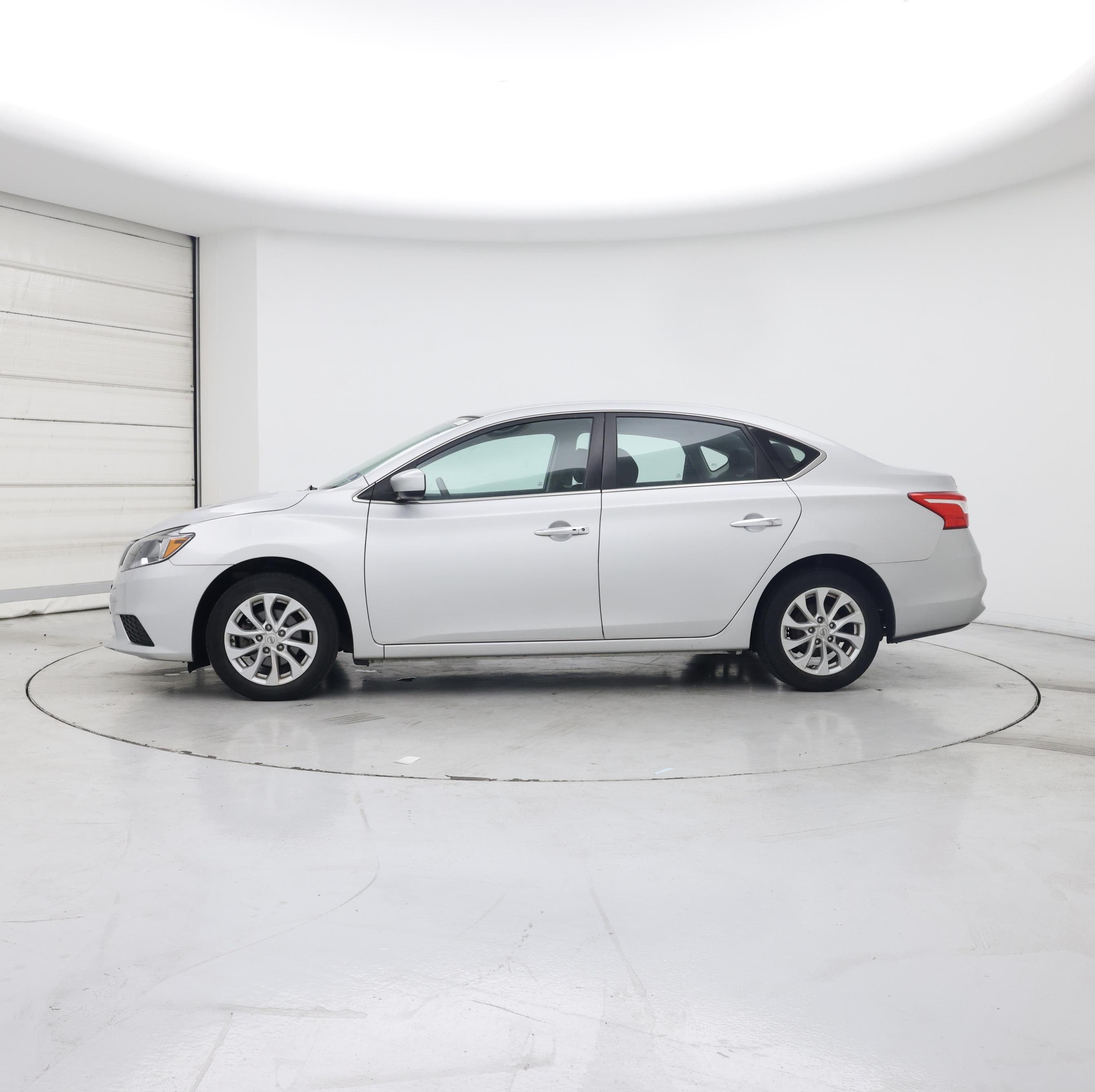Thumbnail: 2019 Nissan Sentra - 3