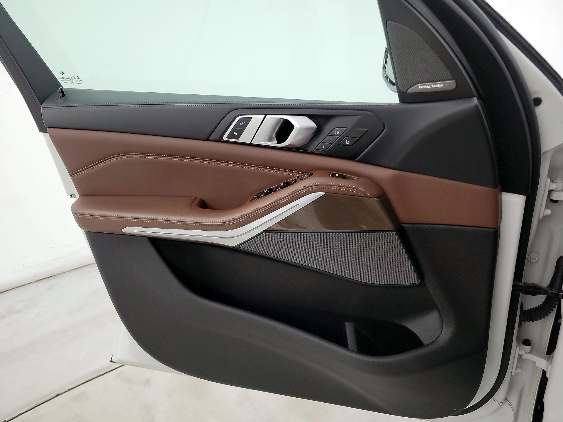 Thumbnail: 2021 BMW X5 - 12