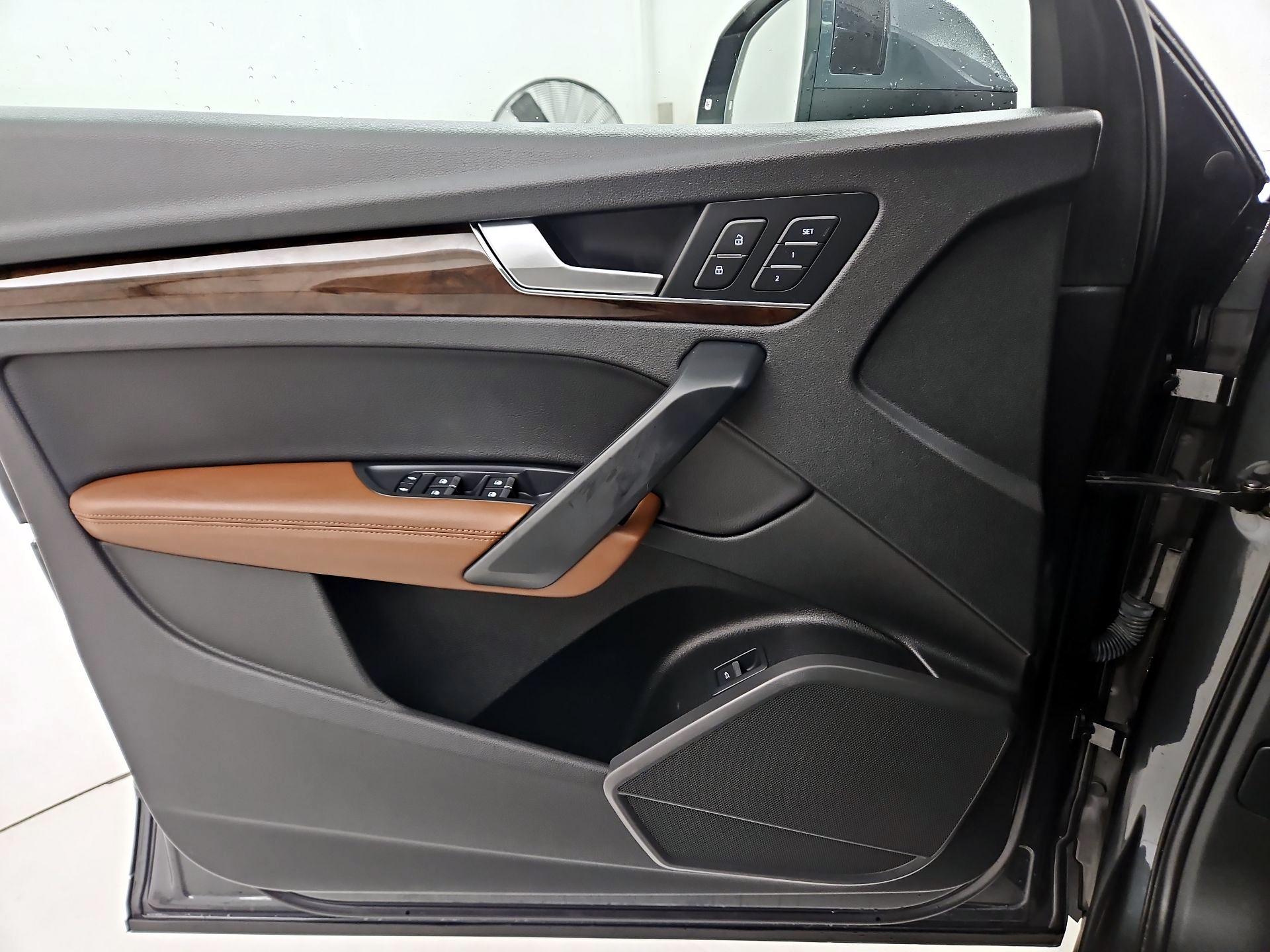 Thumbnail: 2019 Audi Q5 - 12