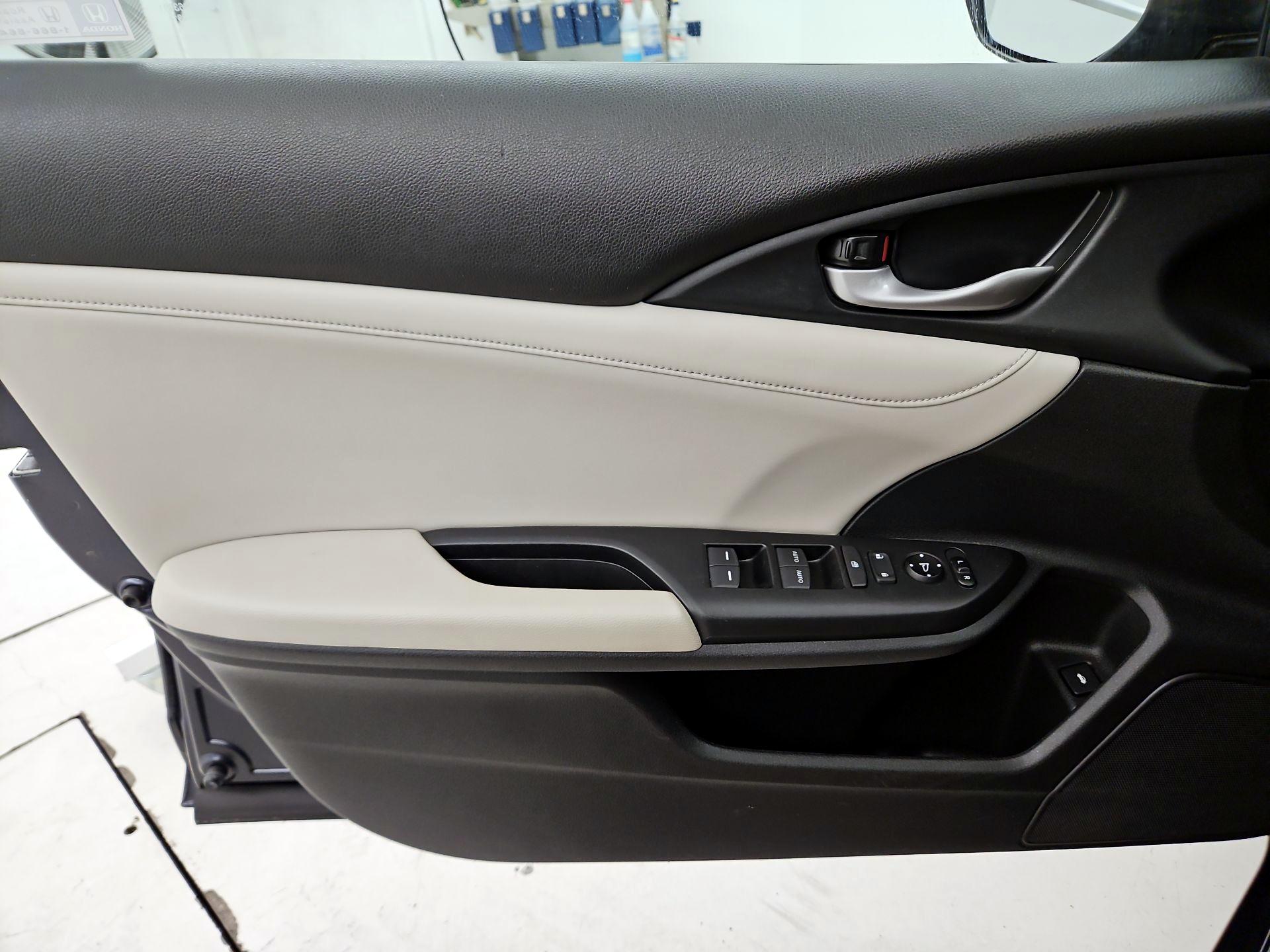 Thumbnail: 2021 Honda Insight - 12