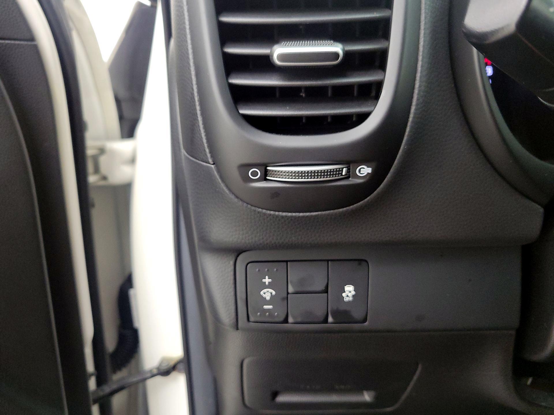 Thumbnail: 2016 Kia Soul - 13