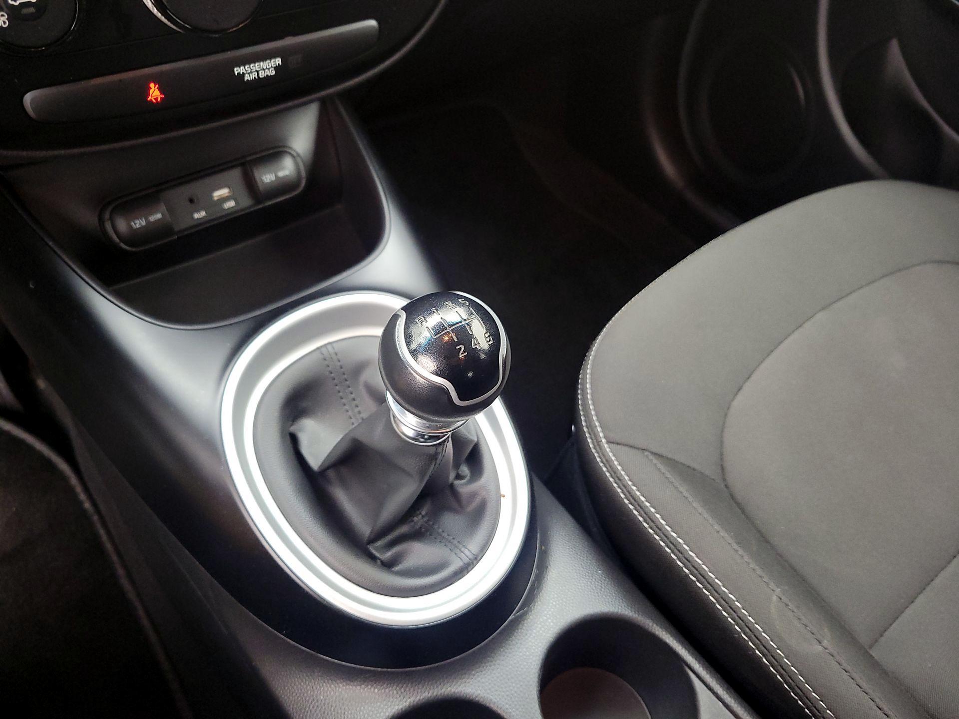 Thumbnail: 2016 Kia Soul - 16