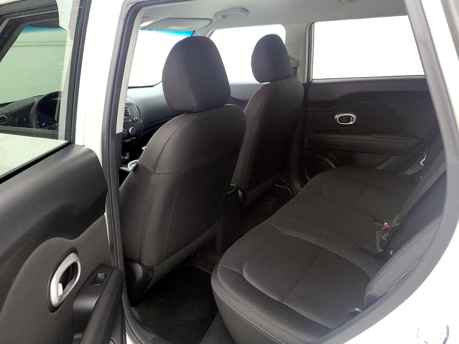 Thumbnail: 2016 Kia Soul - 18