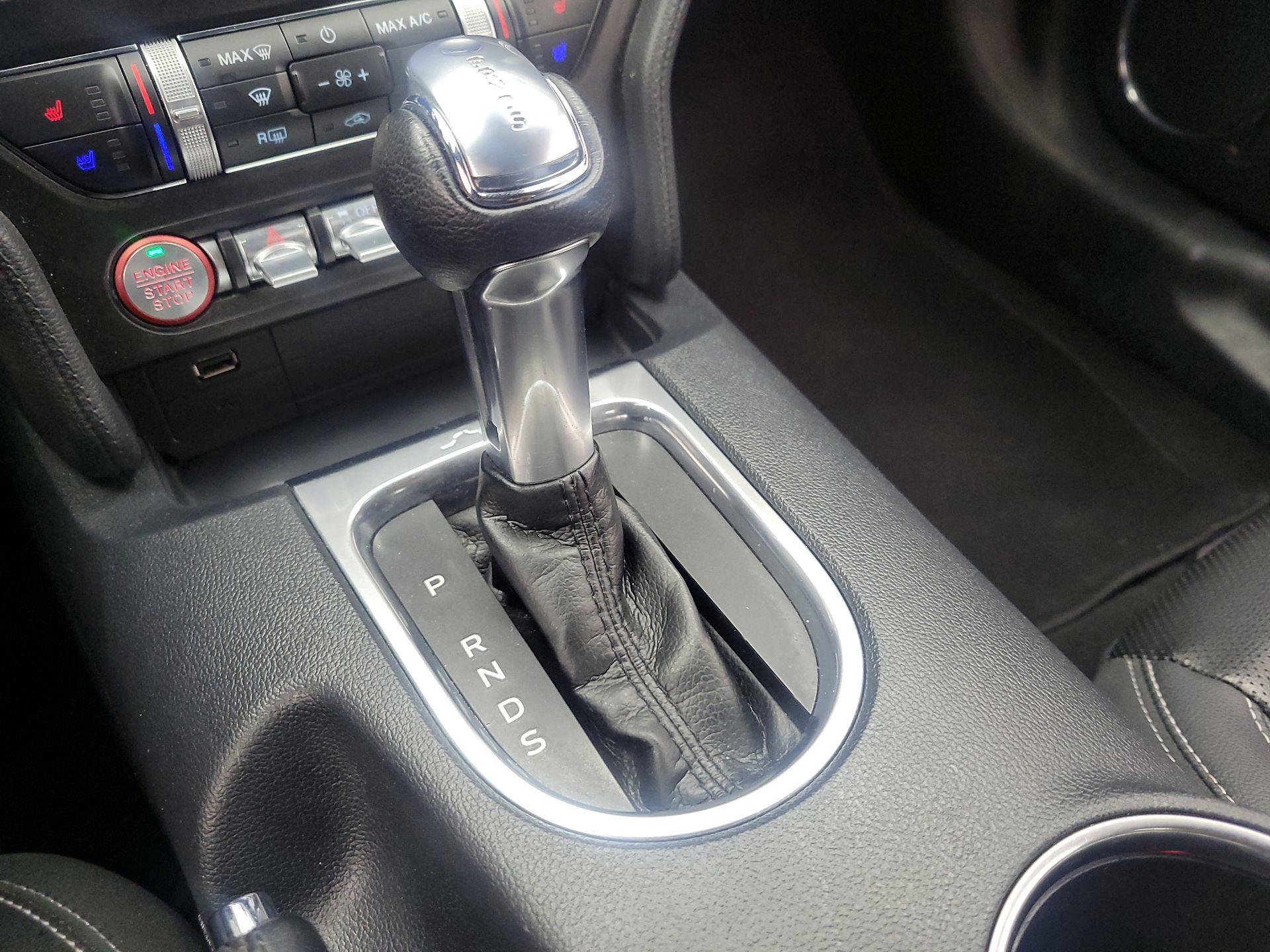 Thumbnail: 2022 Ford Mustang - 17