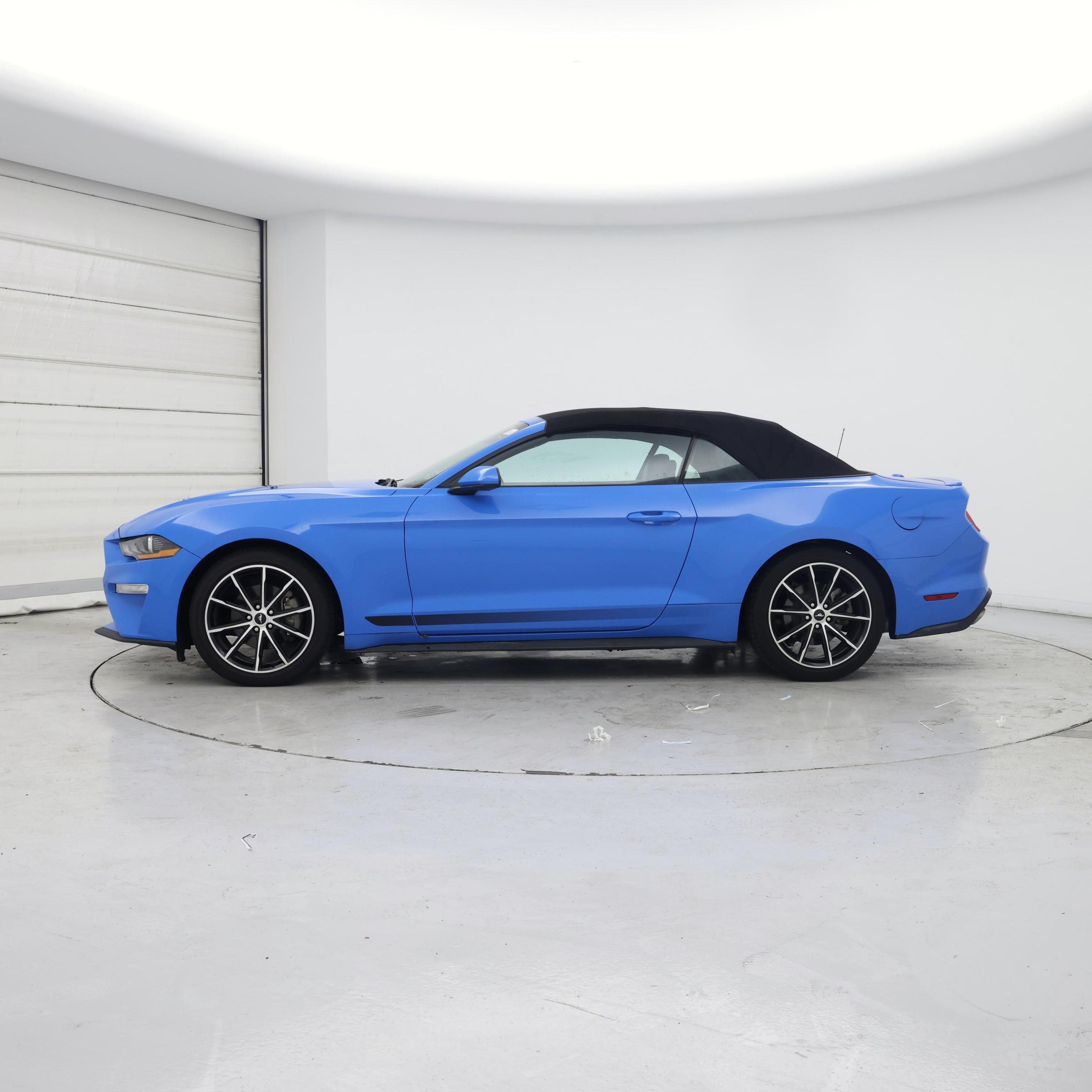 Thumbnail: 2022 Ford Mustang - 3