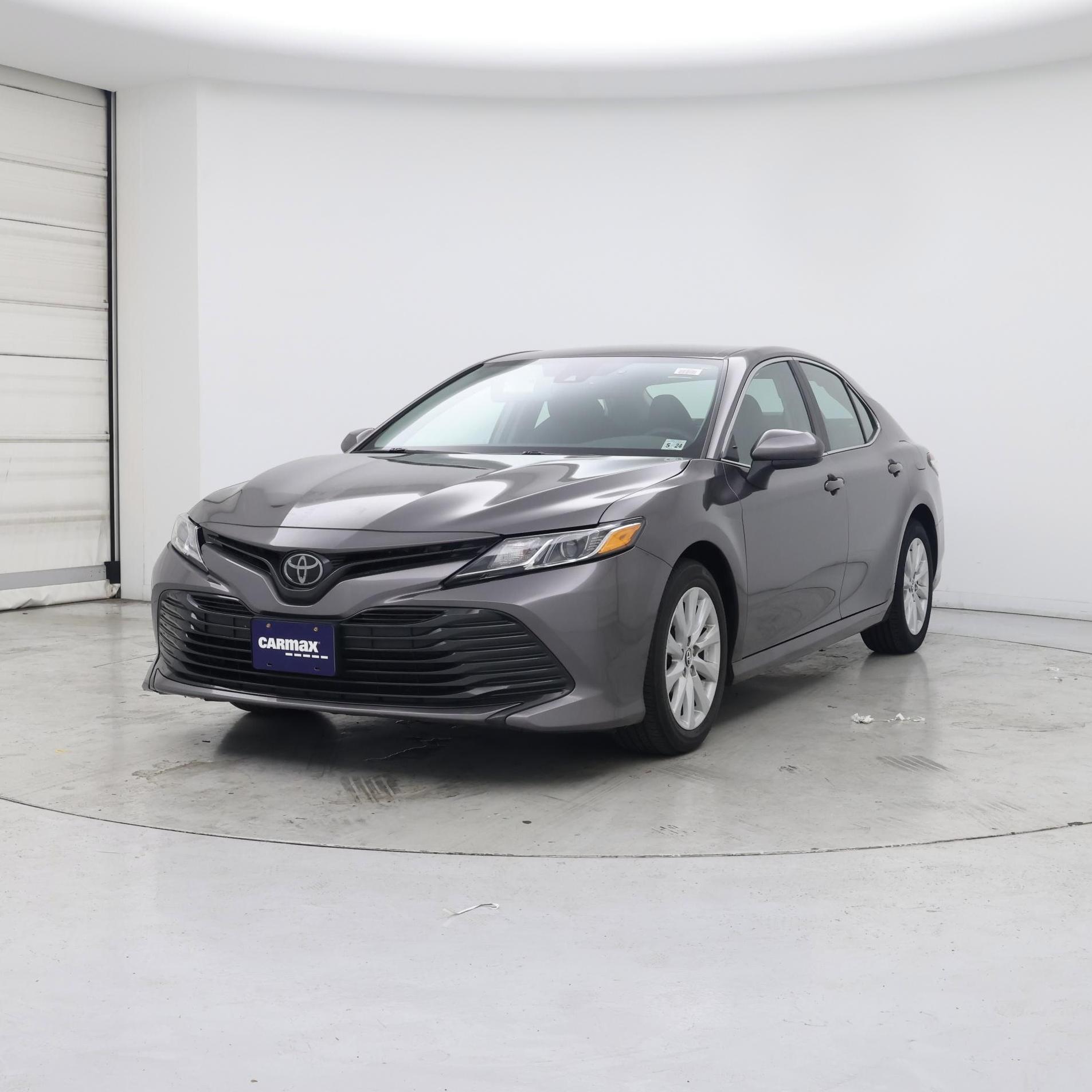 Thumbnail: 2019 Toyota Camry - 4