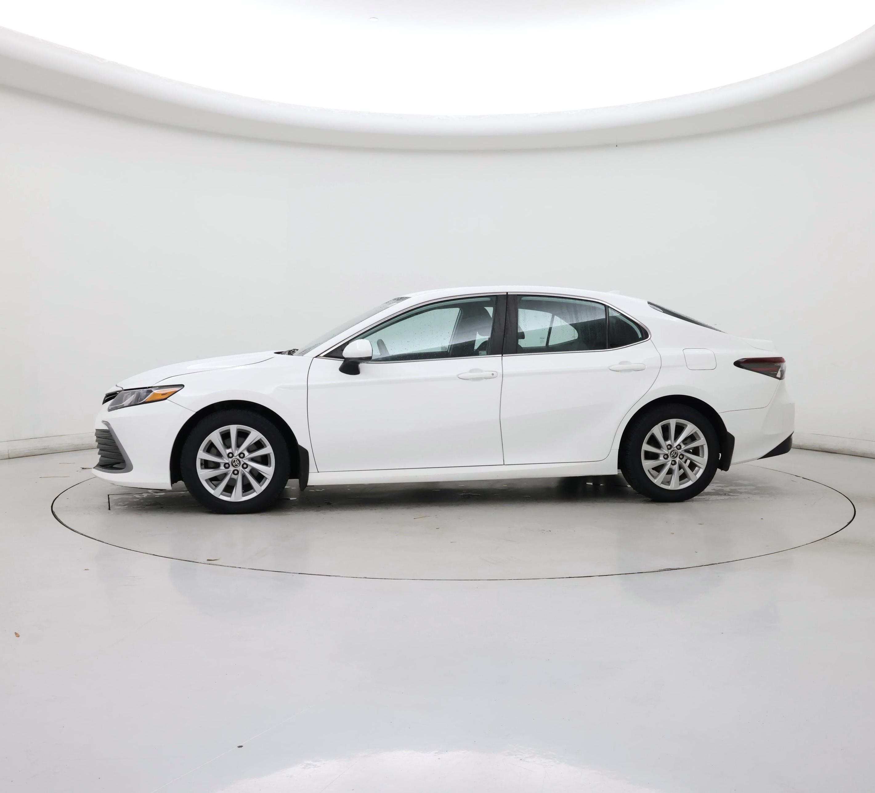 Thumbnail: 2022 Toyota Camry - 3