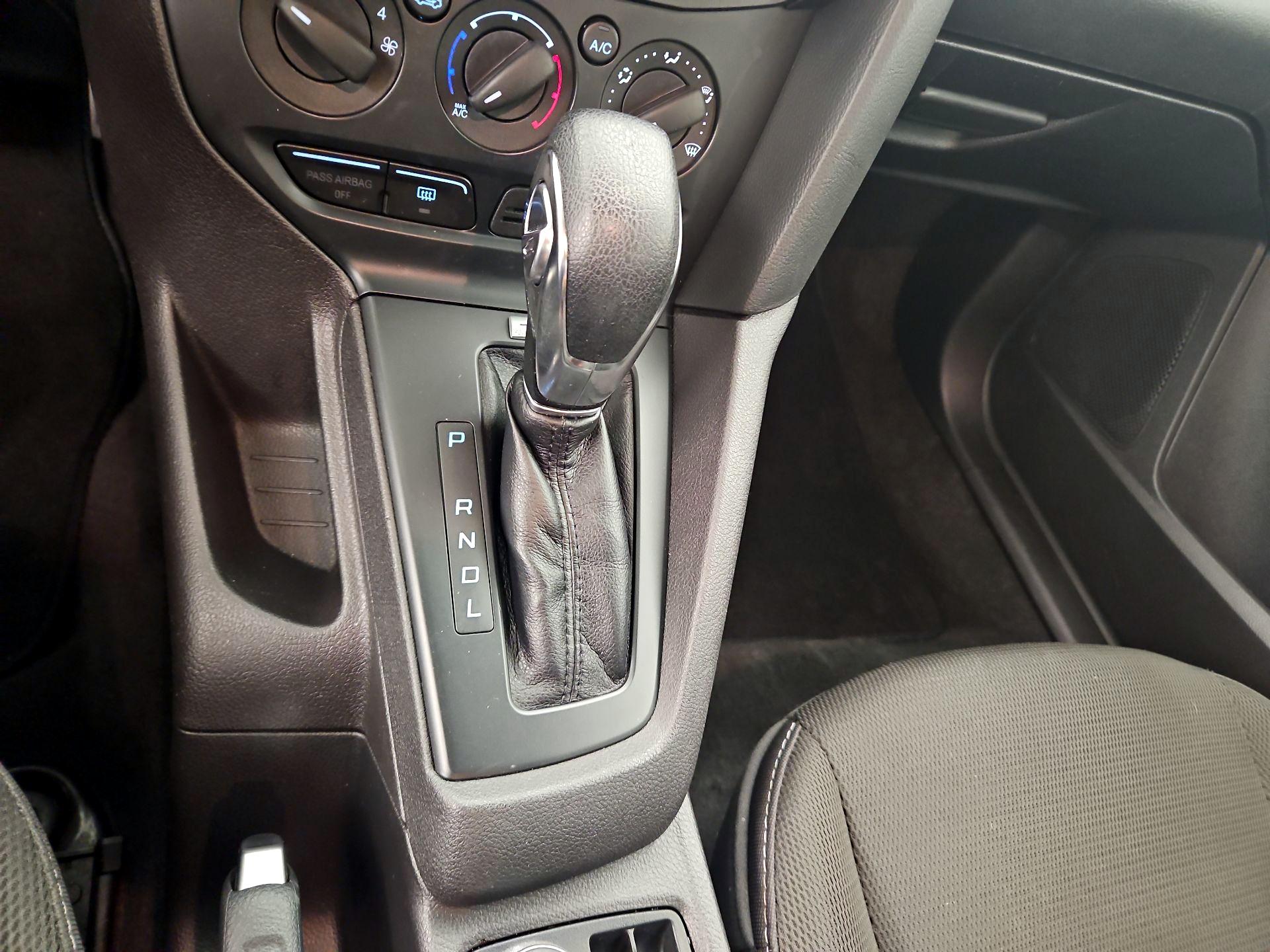 Thumbnail: 2014 Ford Focus - 16