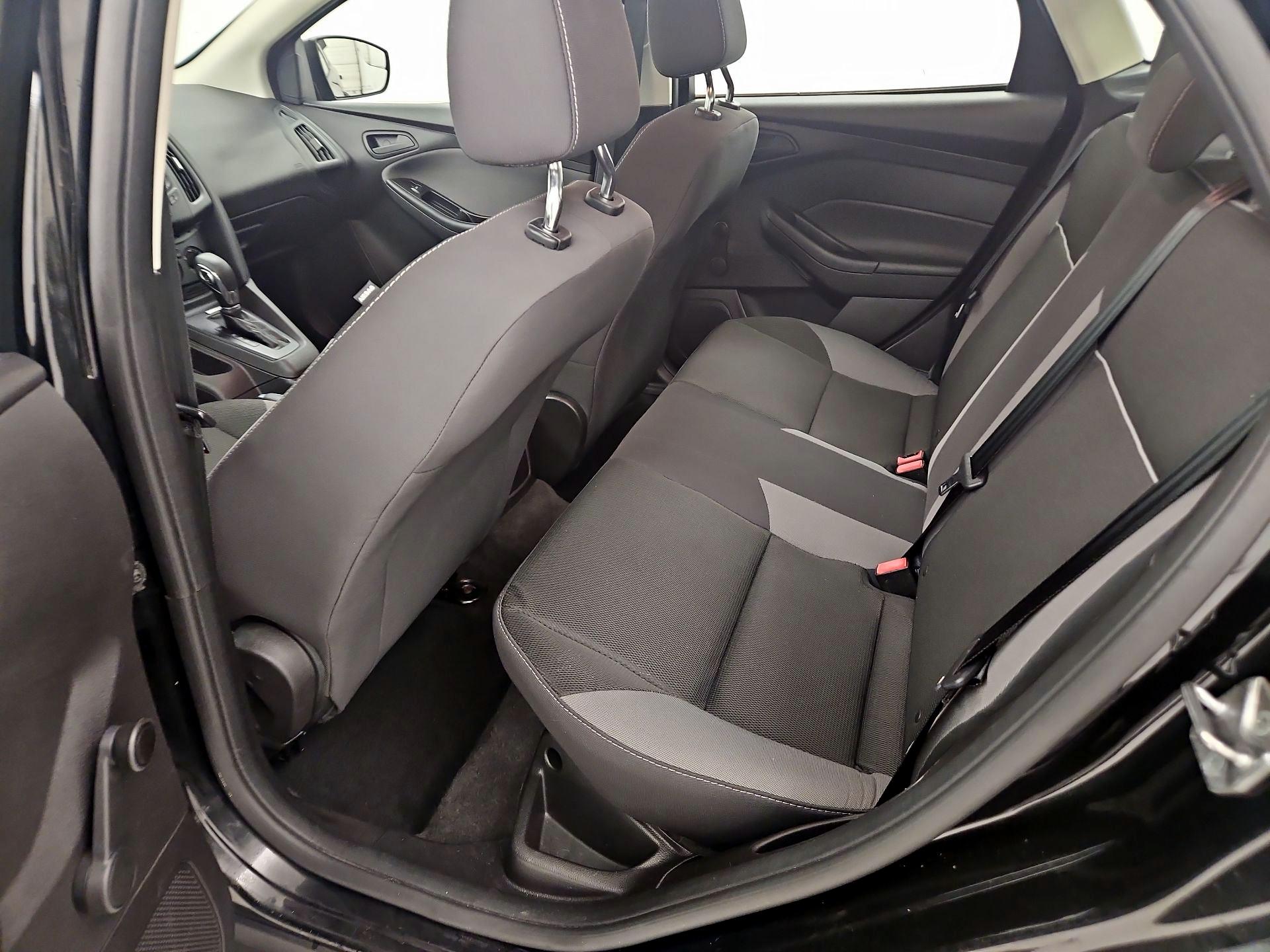 Thumbnail: 2014 Ford Focus - 18