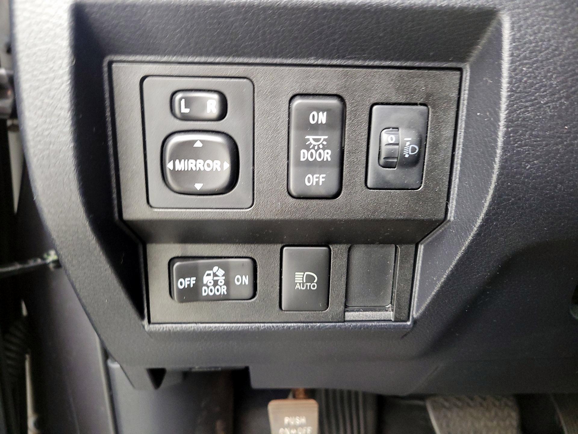 Thumbnail: 2019 Toyota Tundra - 13