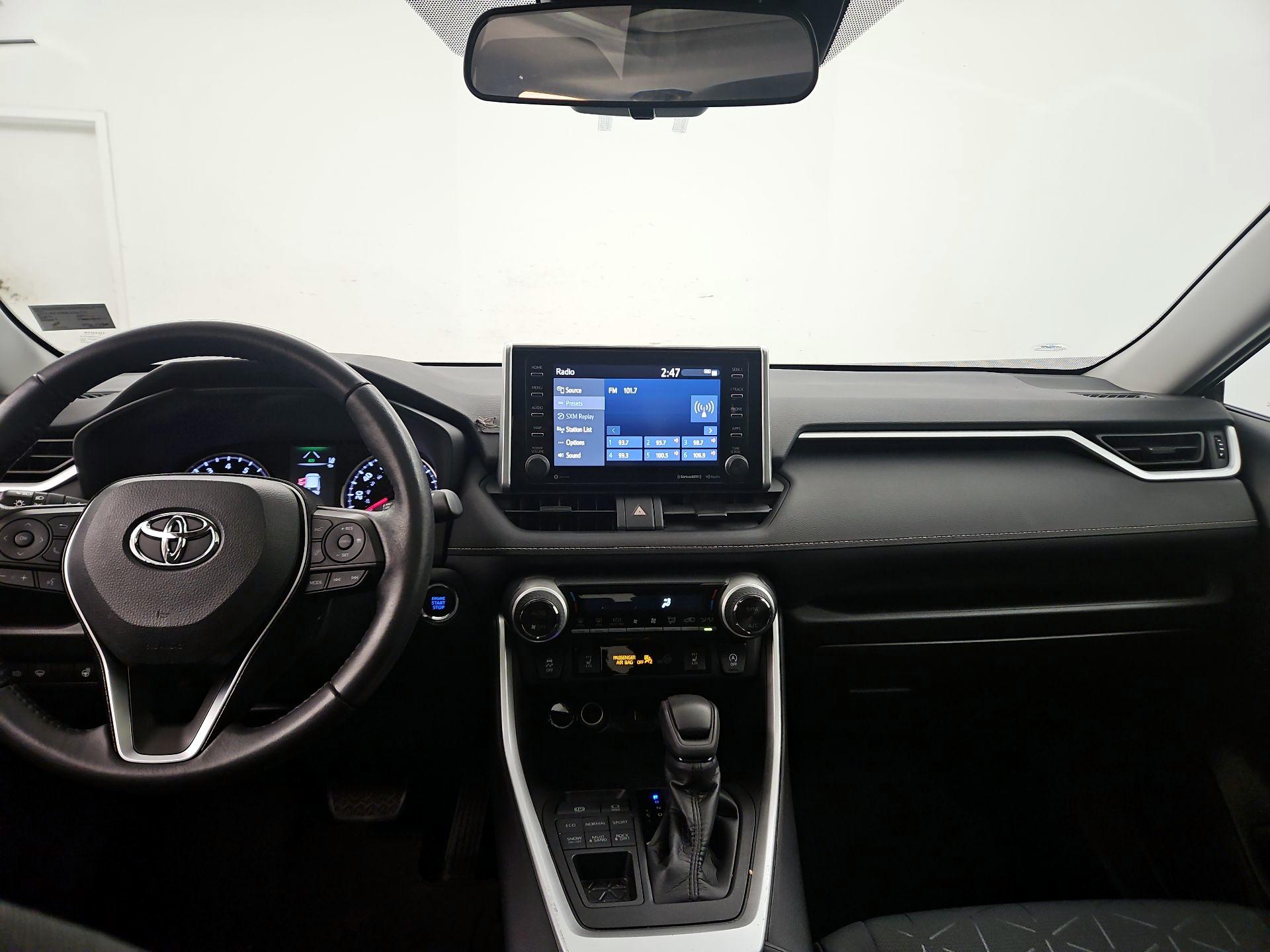 Thumbnail: 2021 Toyota RAV4 - 9