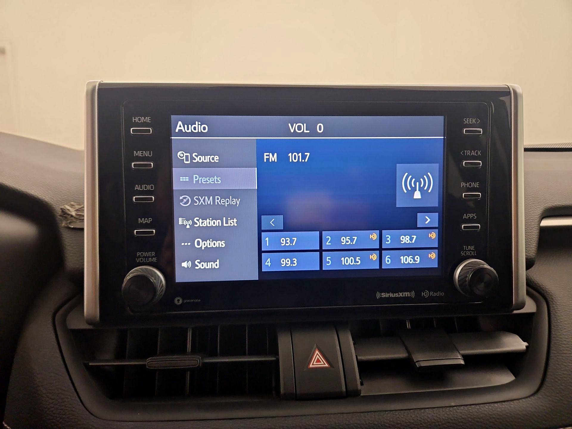 Thumbnail: 2021 Toyota RAV4 - 15