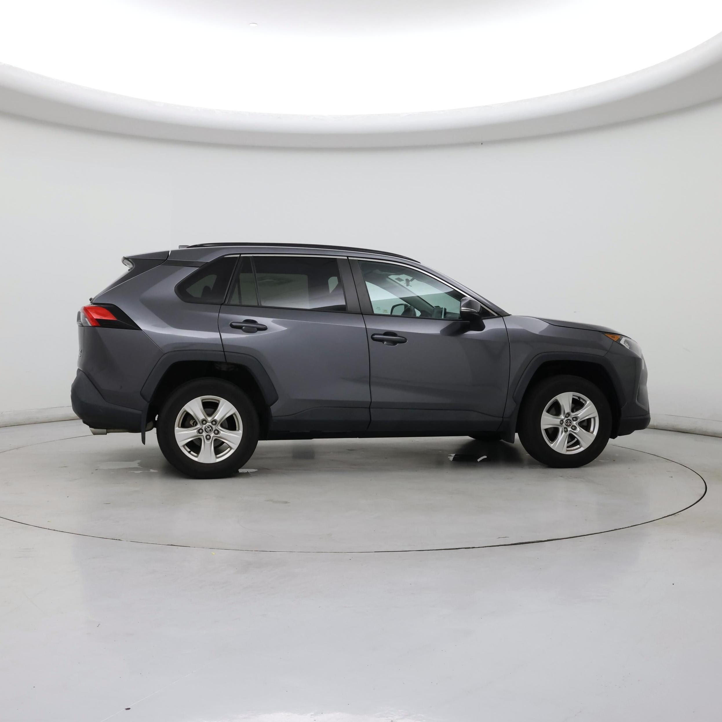 Thumbnail: 2021 Toyota RAV4 - 7