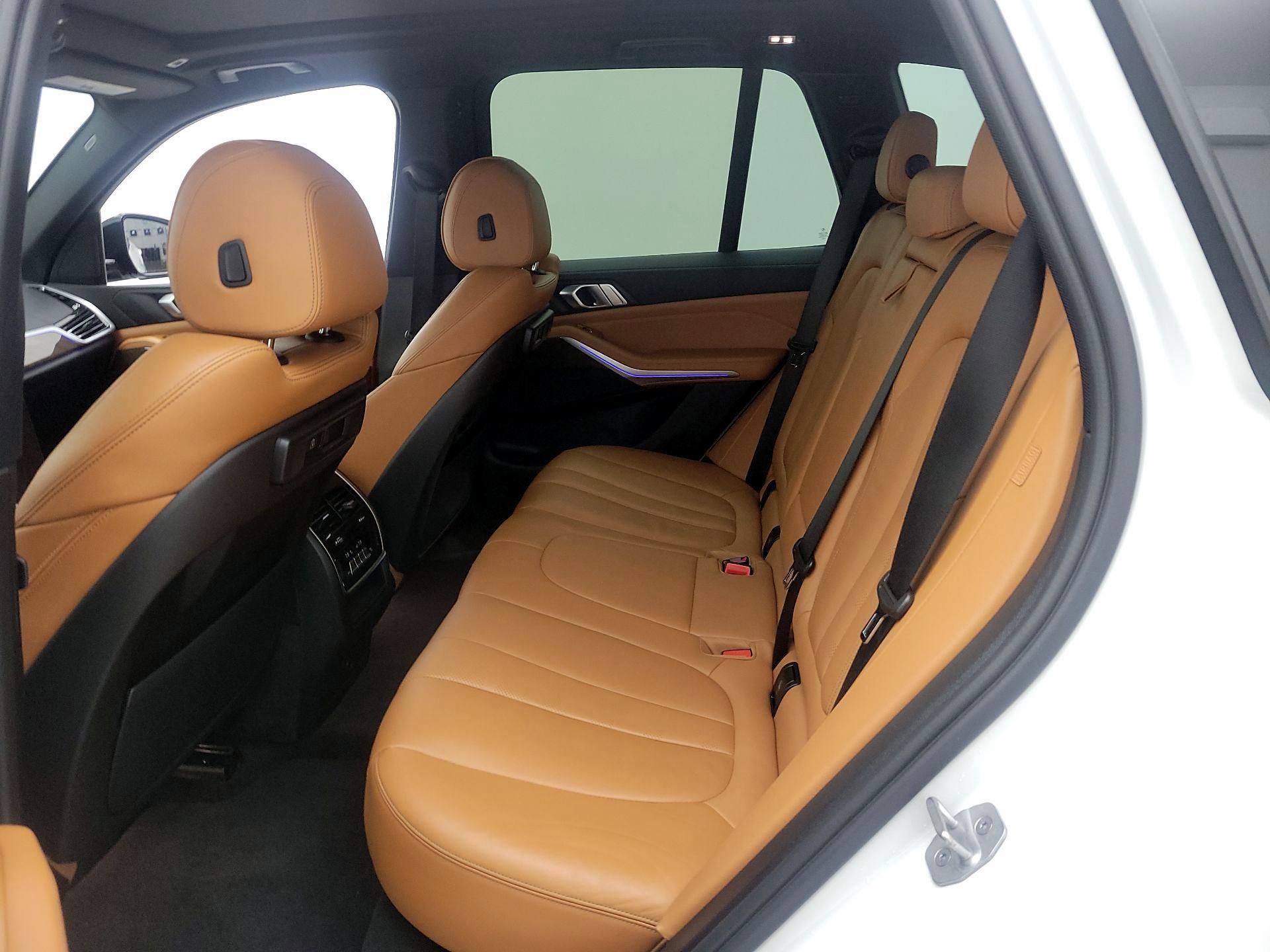 Thumbnail: 2021 BMW X5 - 20