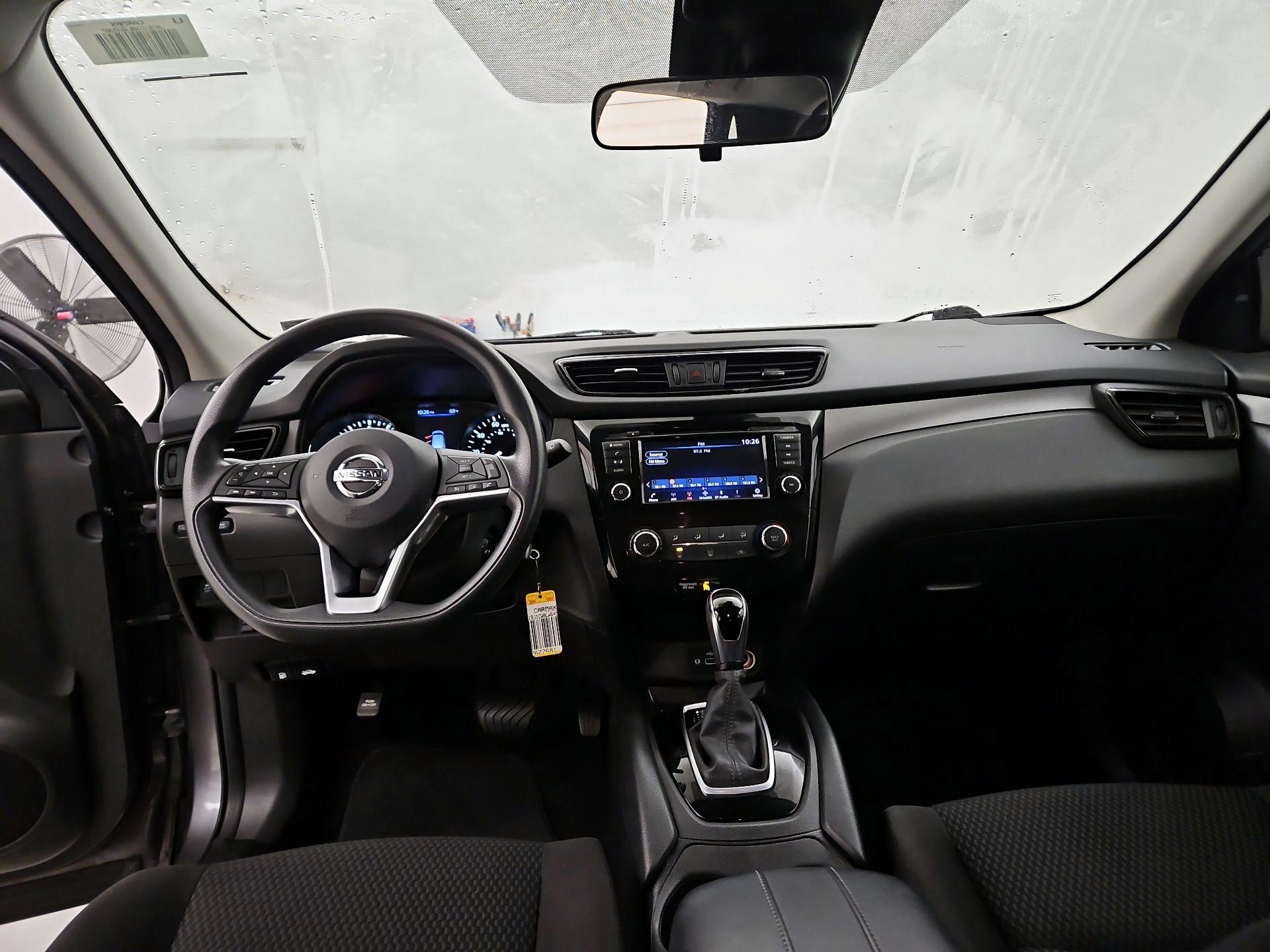 Thumbnail: 2020 Nissan Rogue Sport - 9