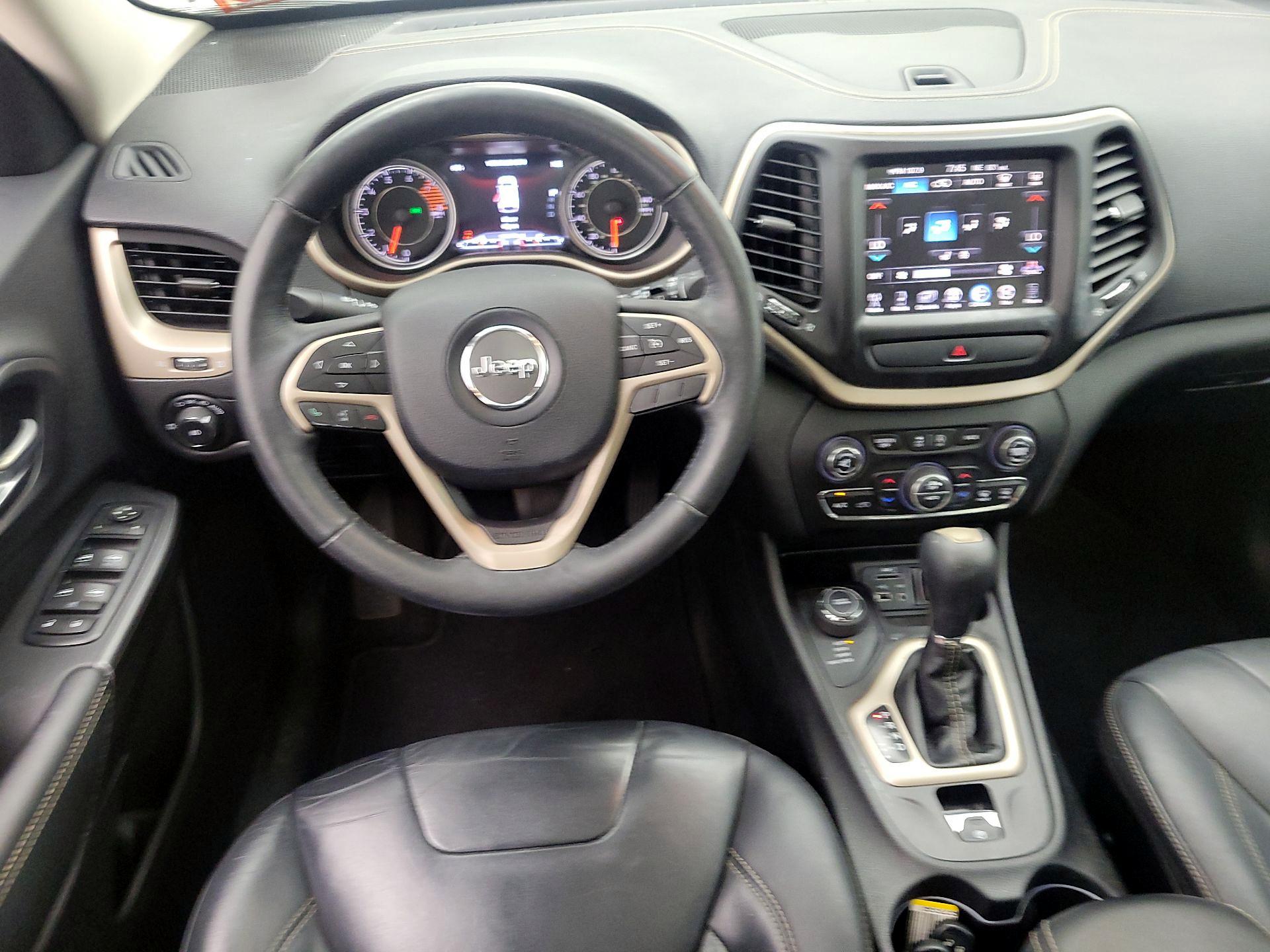 Thumbnail: 2016 Jeep Cherokee - 10