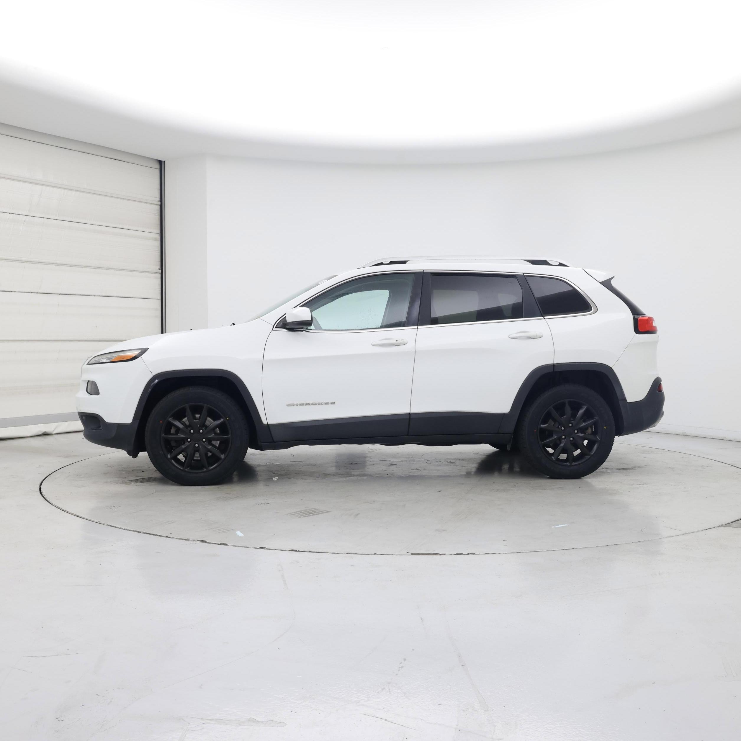 Thumbnail: 2016 Jeep Cherokee - 3
