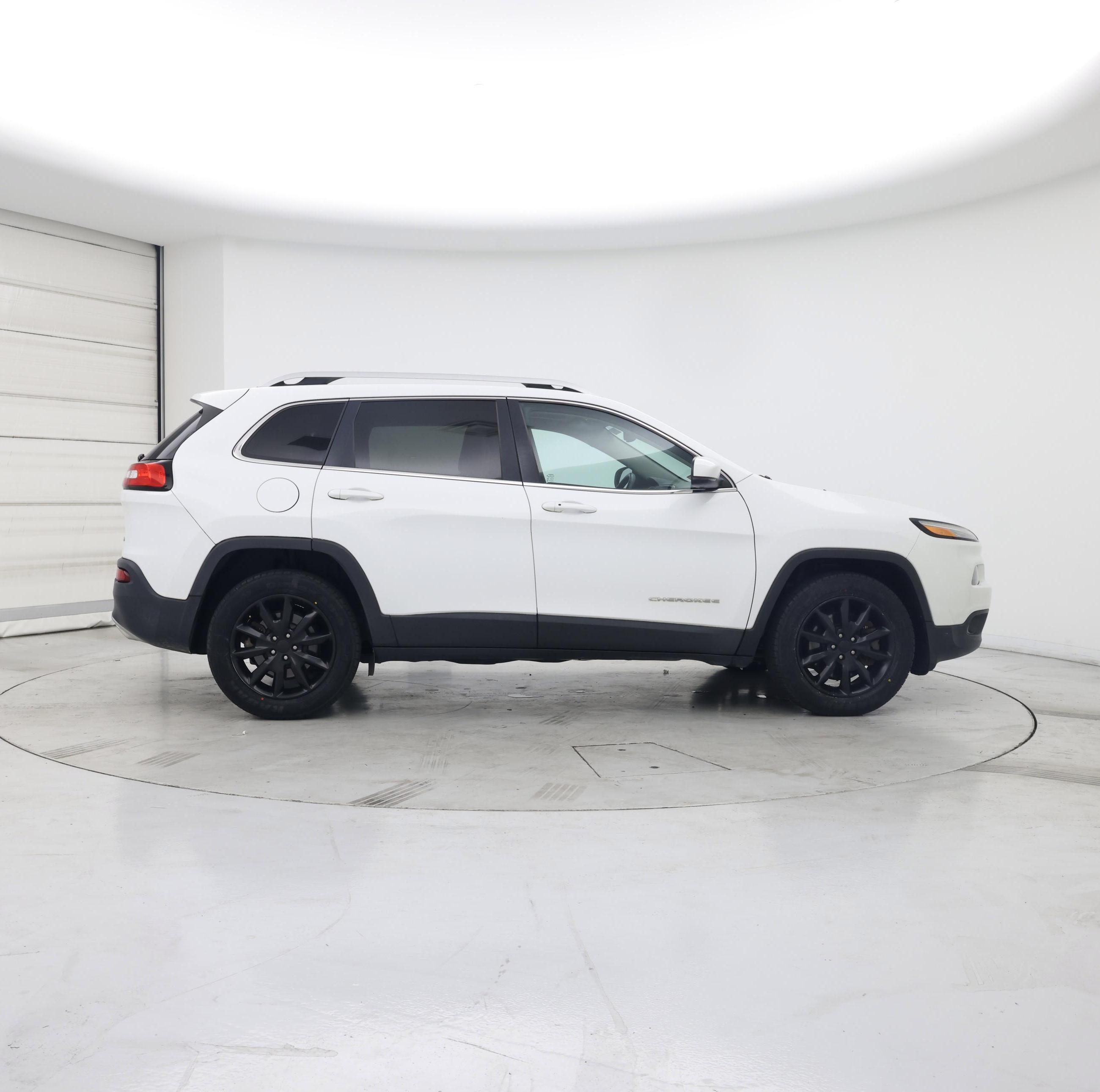 Thumbnail: 2016 Jeep Cherokee - 7