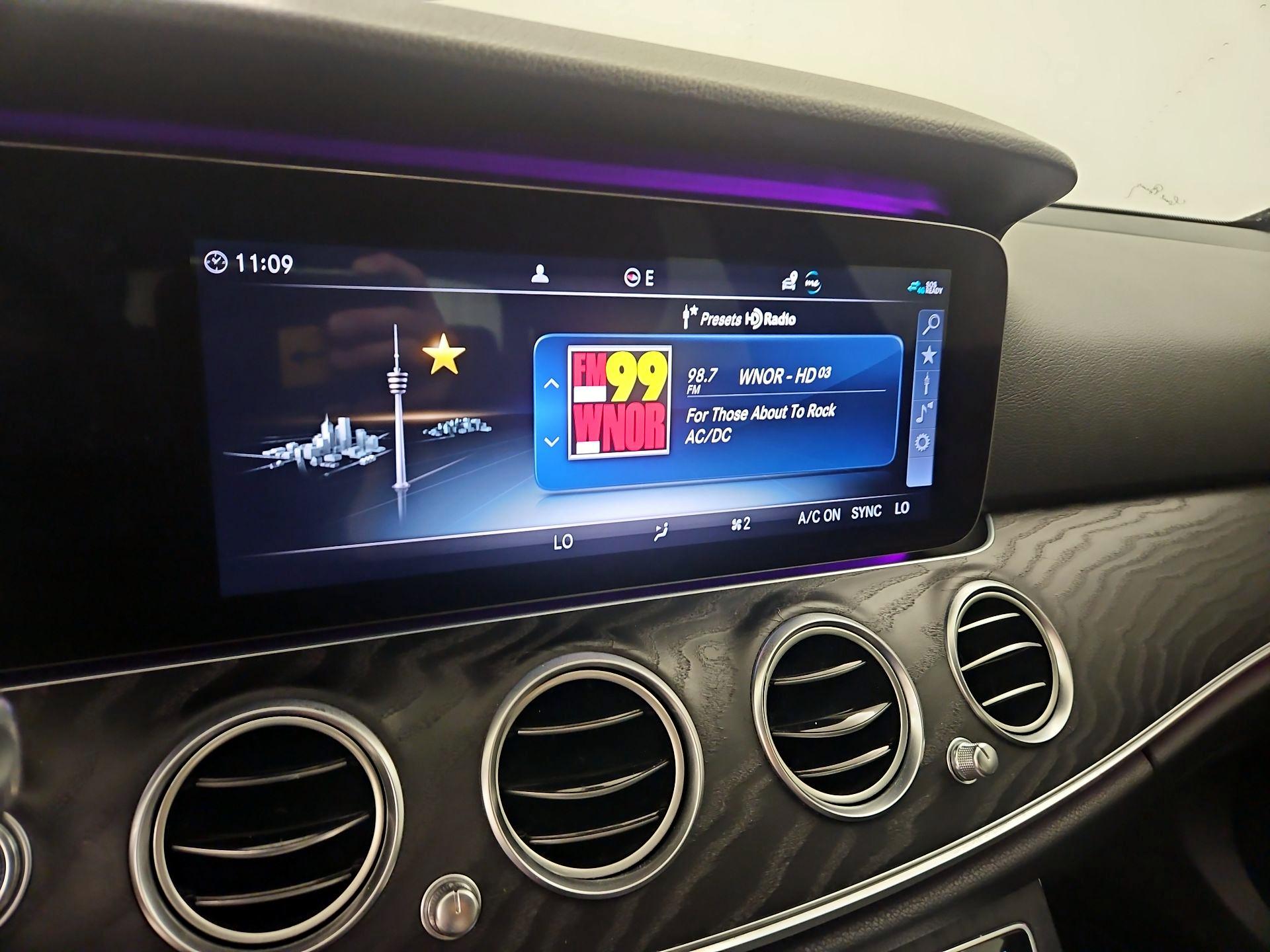 Thumbnail: 2020 Mercedes-Benz E-Class - 16