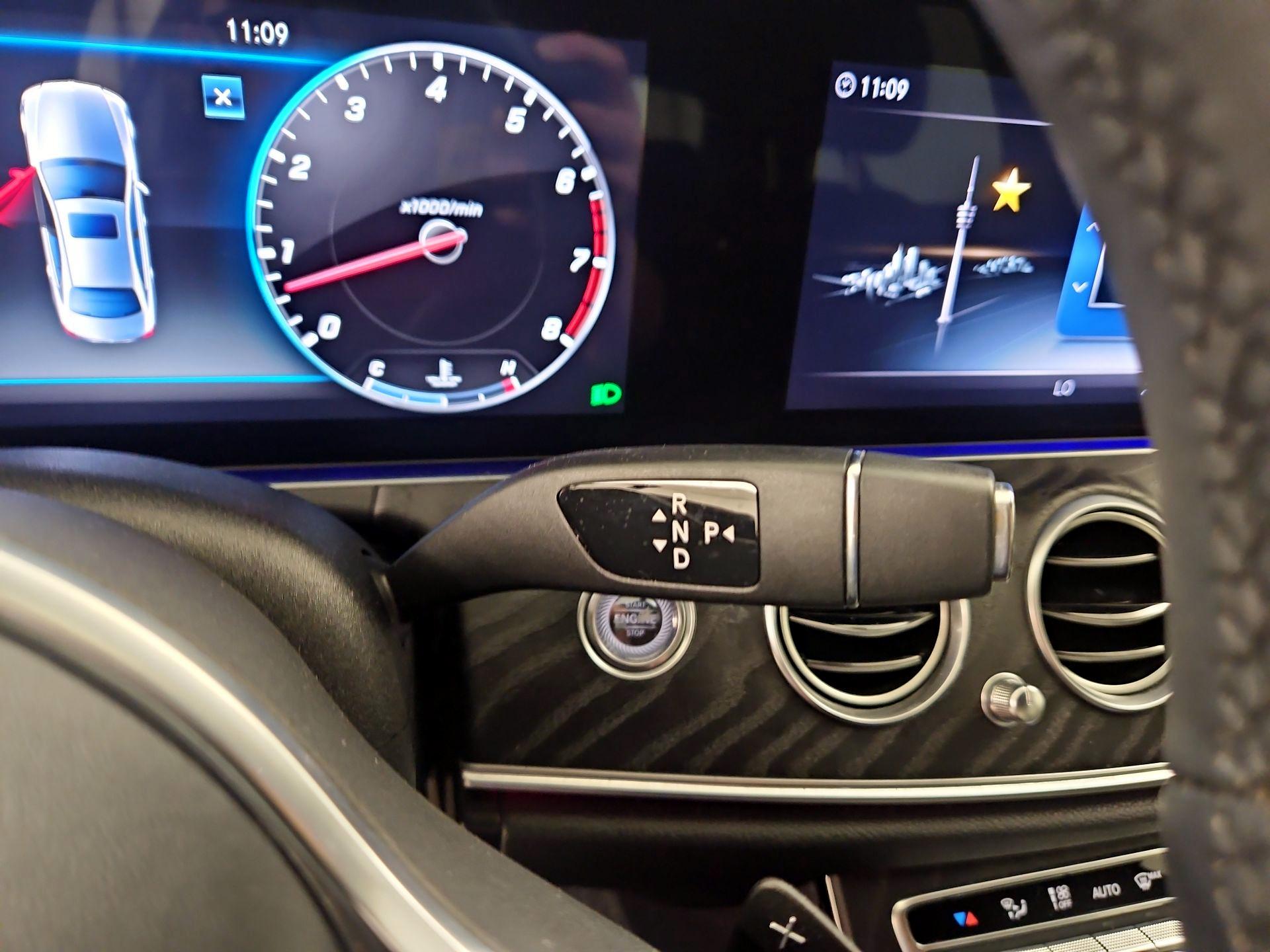 Thumbnail: 2020 Mercedes-Benz E-Class - 18