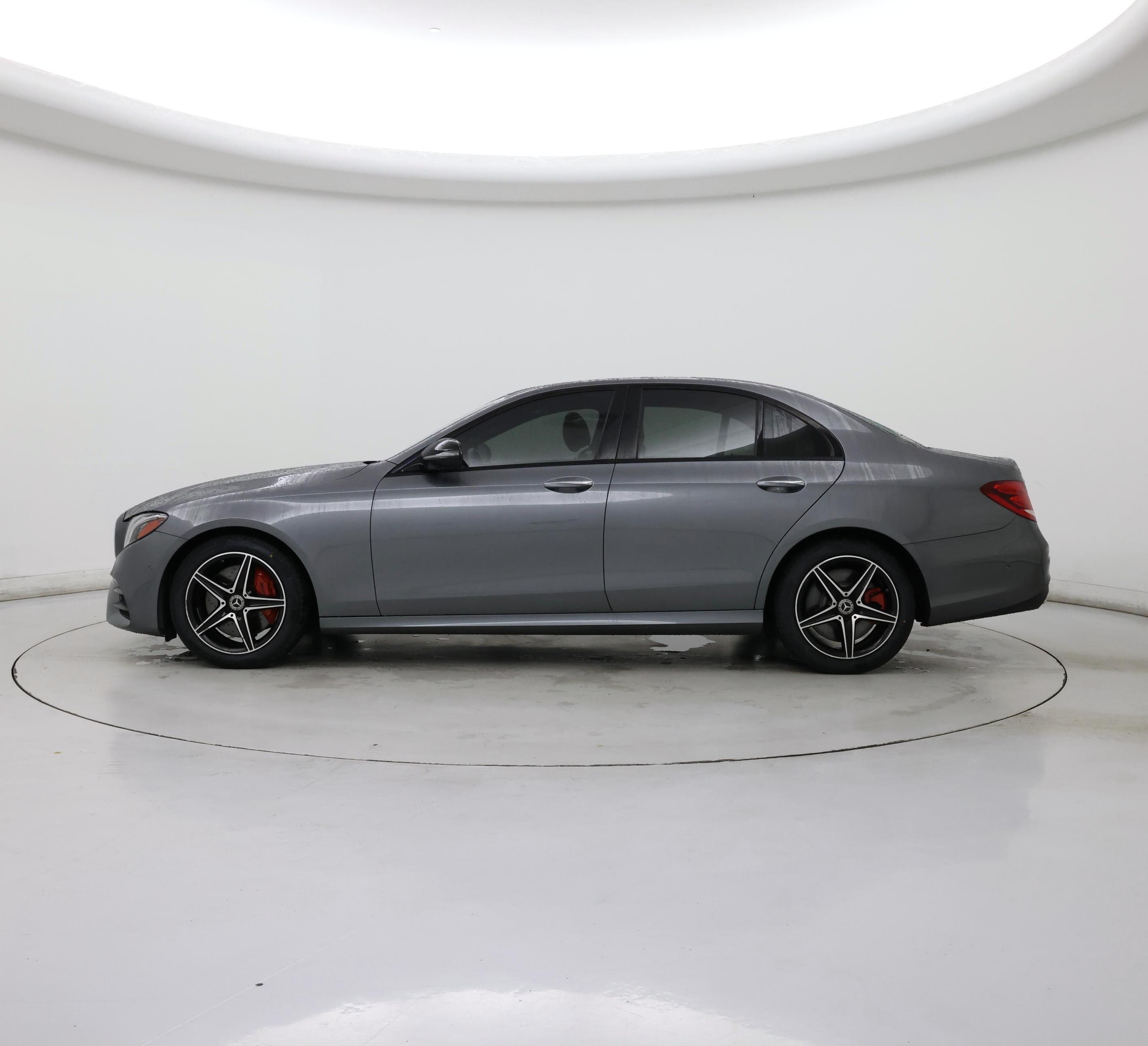 Thumbnail: 2020 Mercedes-Benz E-Class - 3