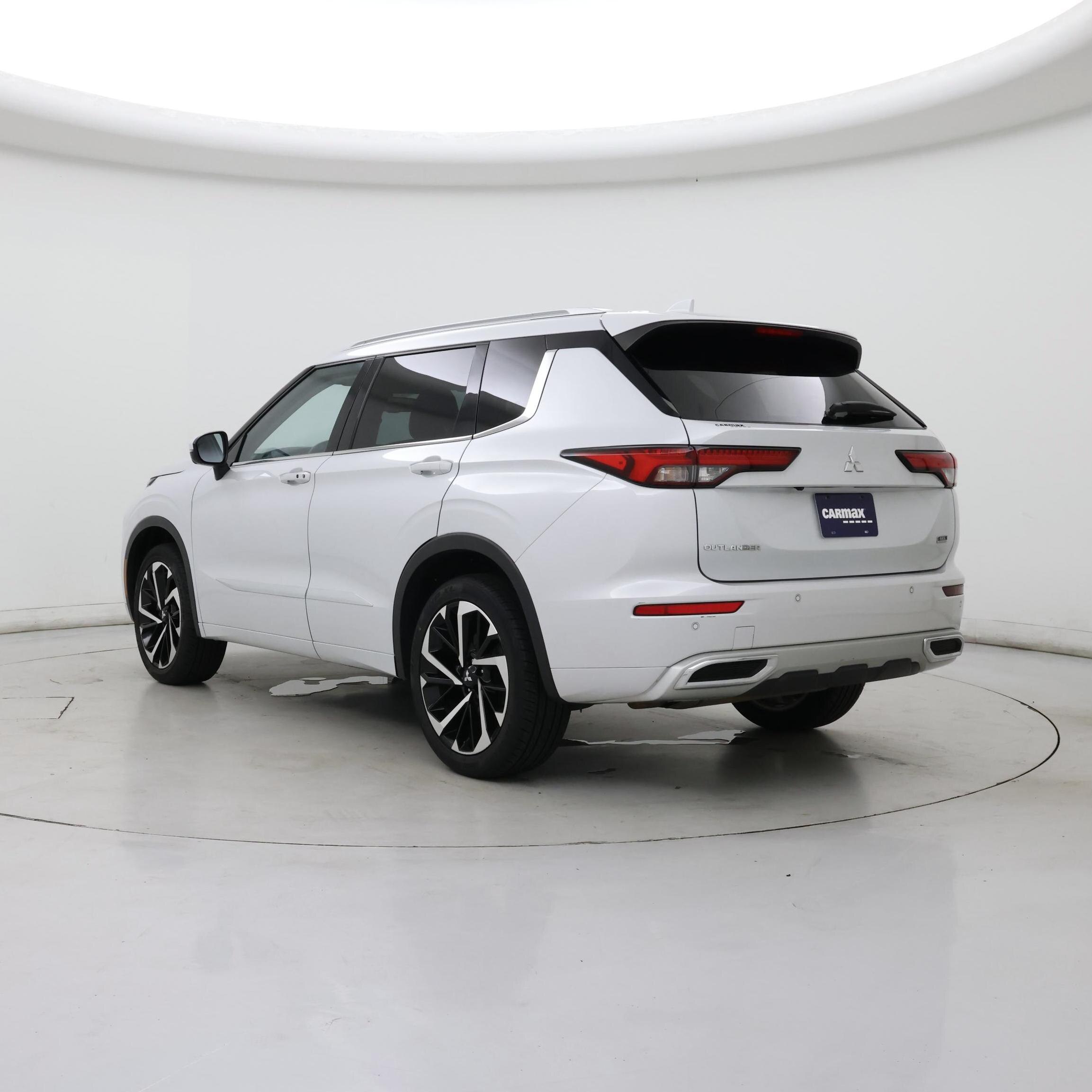 Thumbnail: 2022 Mitsubishi Outlander - 2