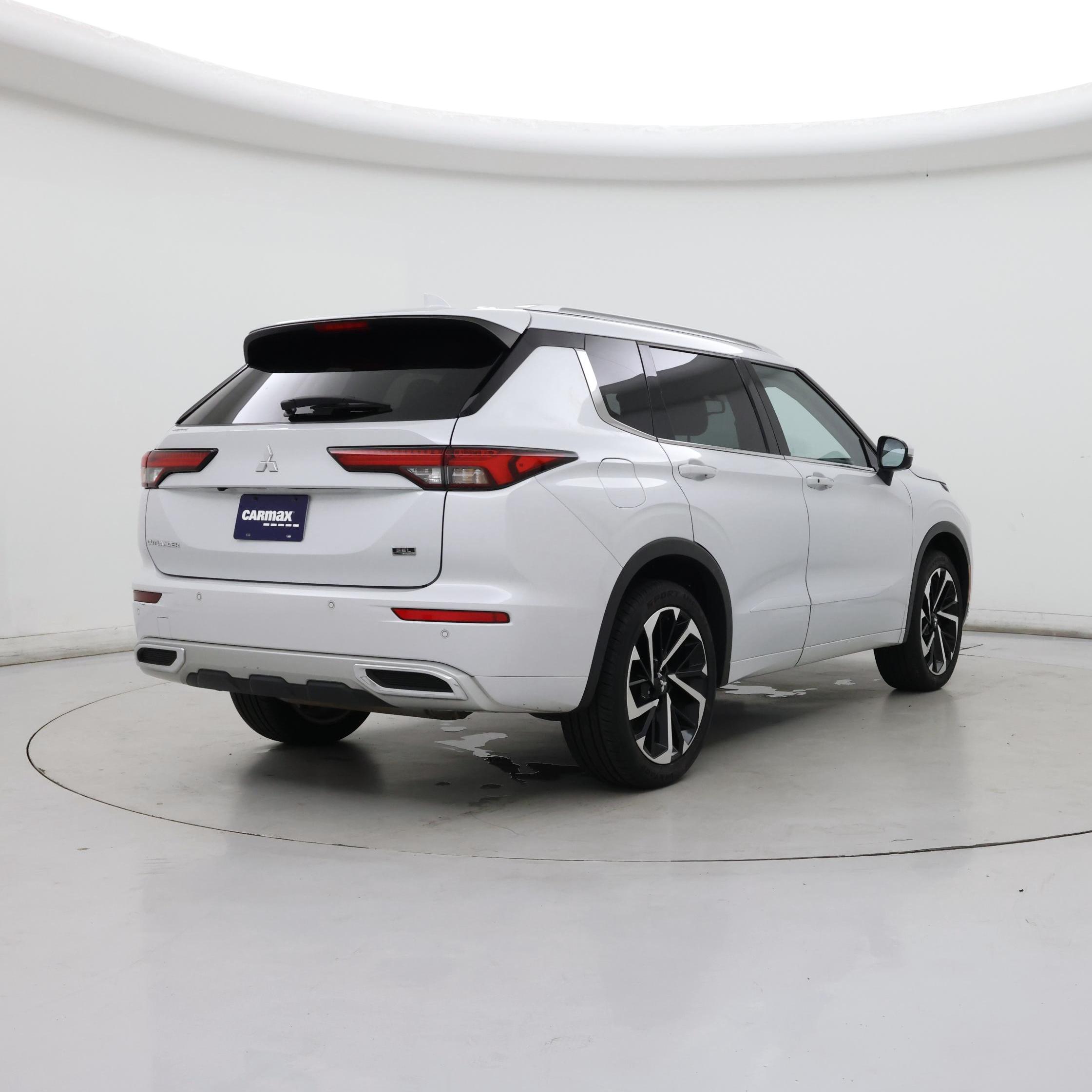 Thumbnail: 2022 Mitsubishi Outlander - 8