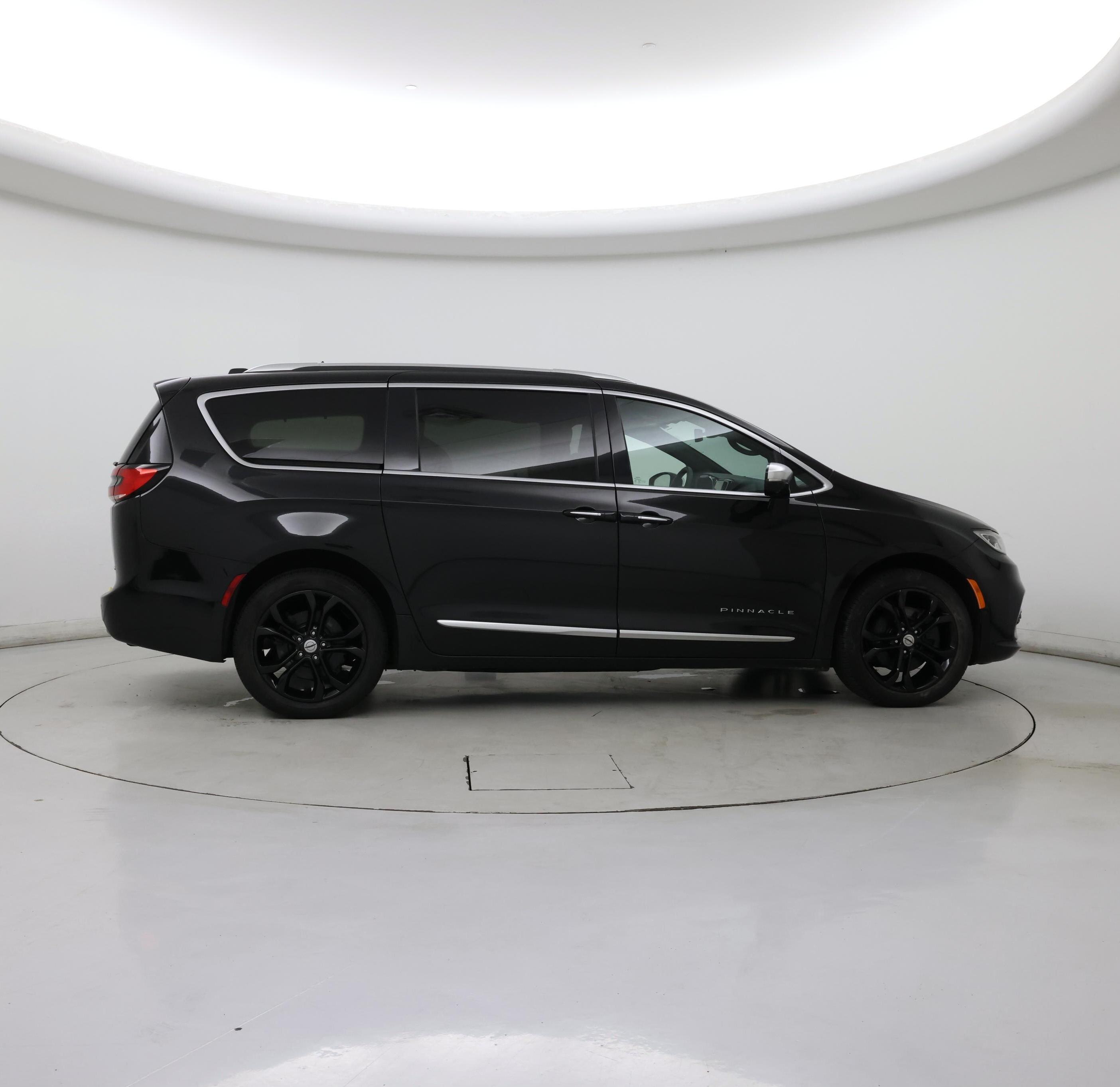 Thumbnail: 2022 Chrysler Pacifica - 7