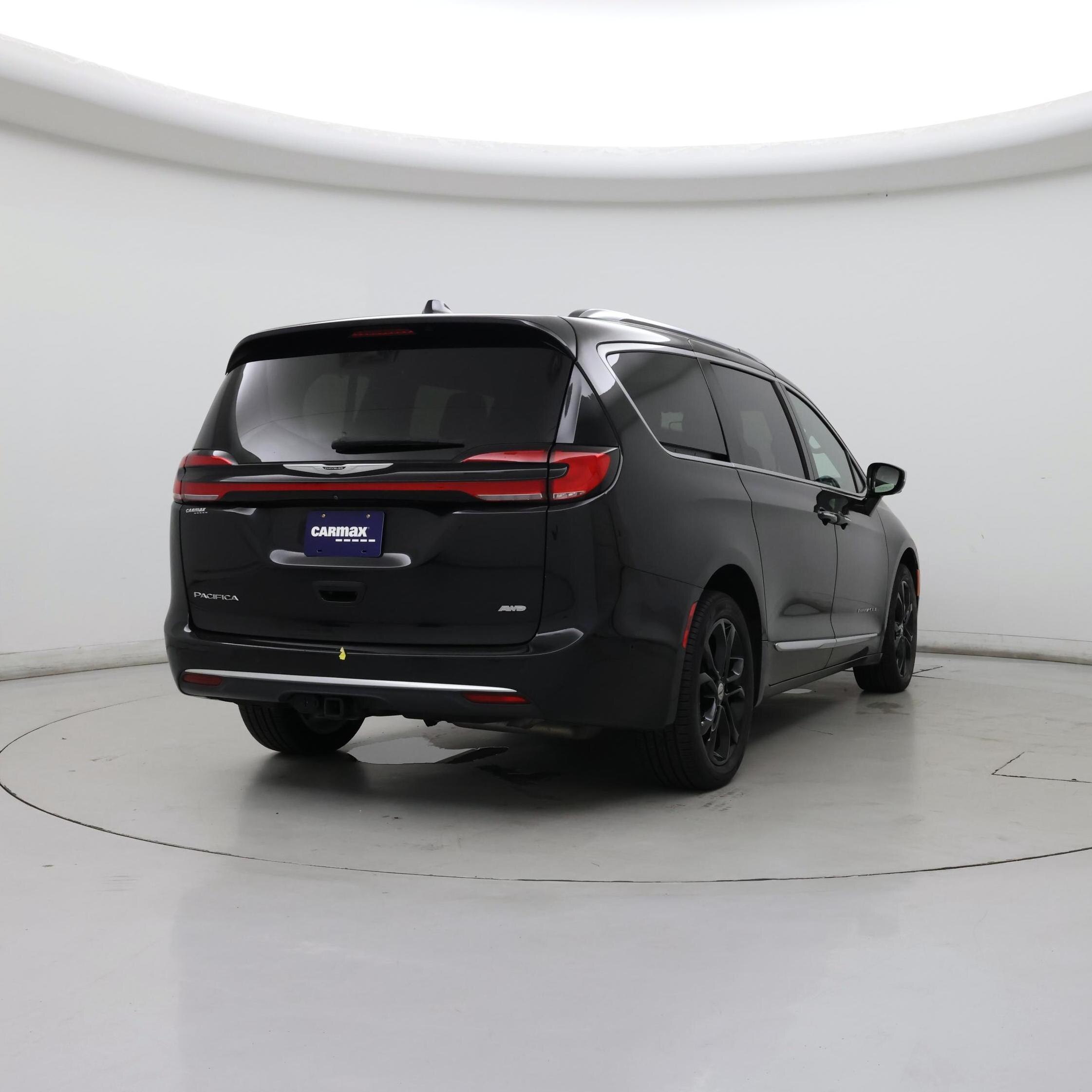 Thumbnail: 2022 Chrysler Pacifica - 8