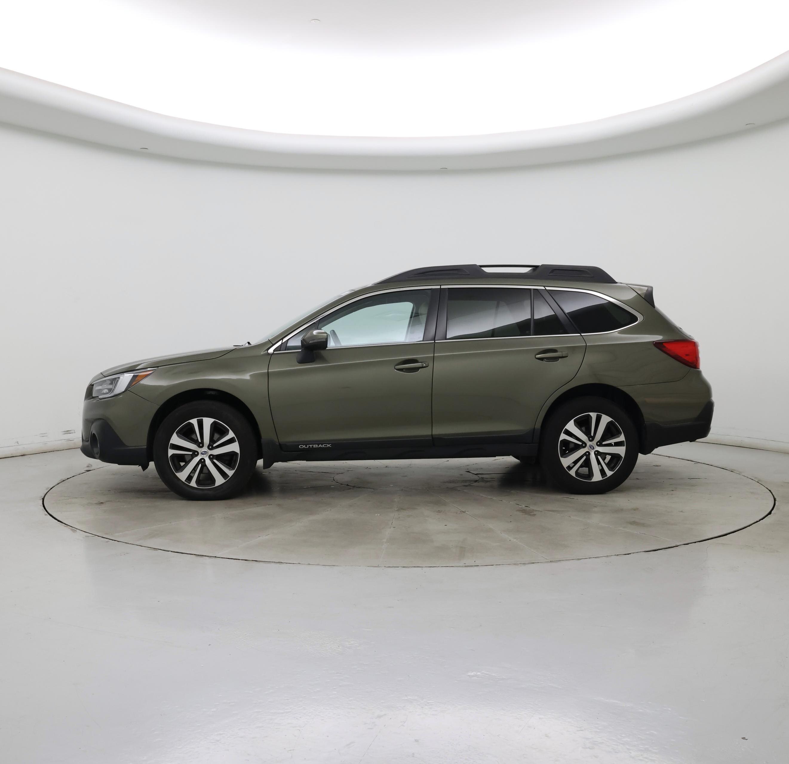 Thumbnail: 2018 Subaru Outback - 3