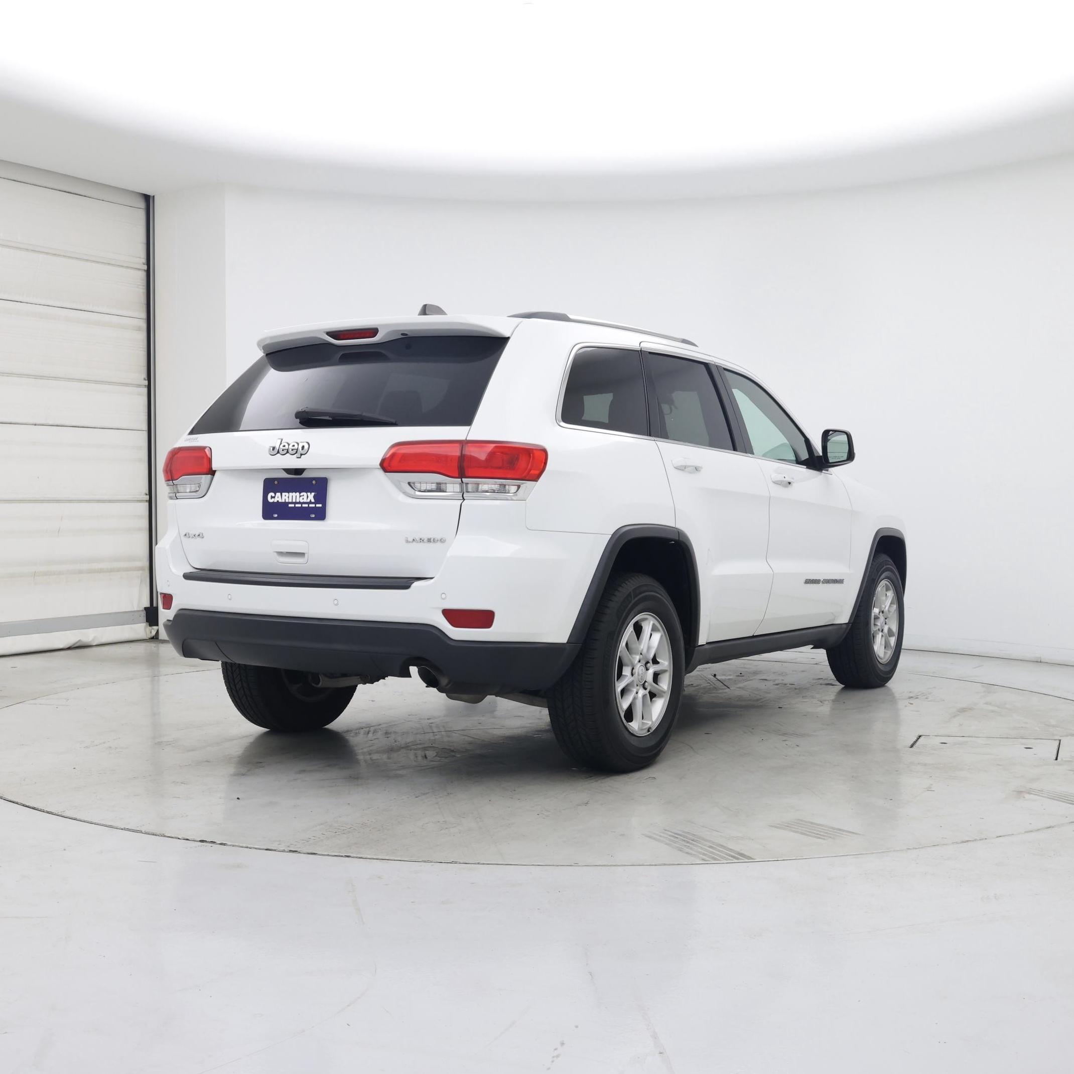 Thumbnail: 2018 Jeep Grand Cherokee - 8