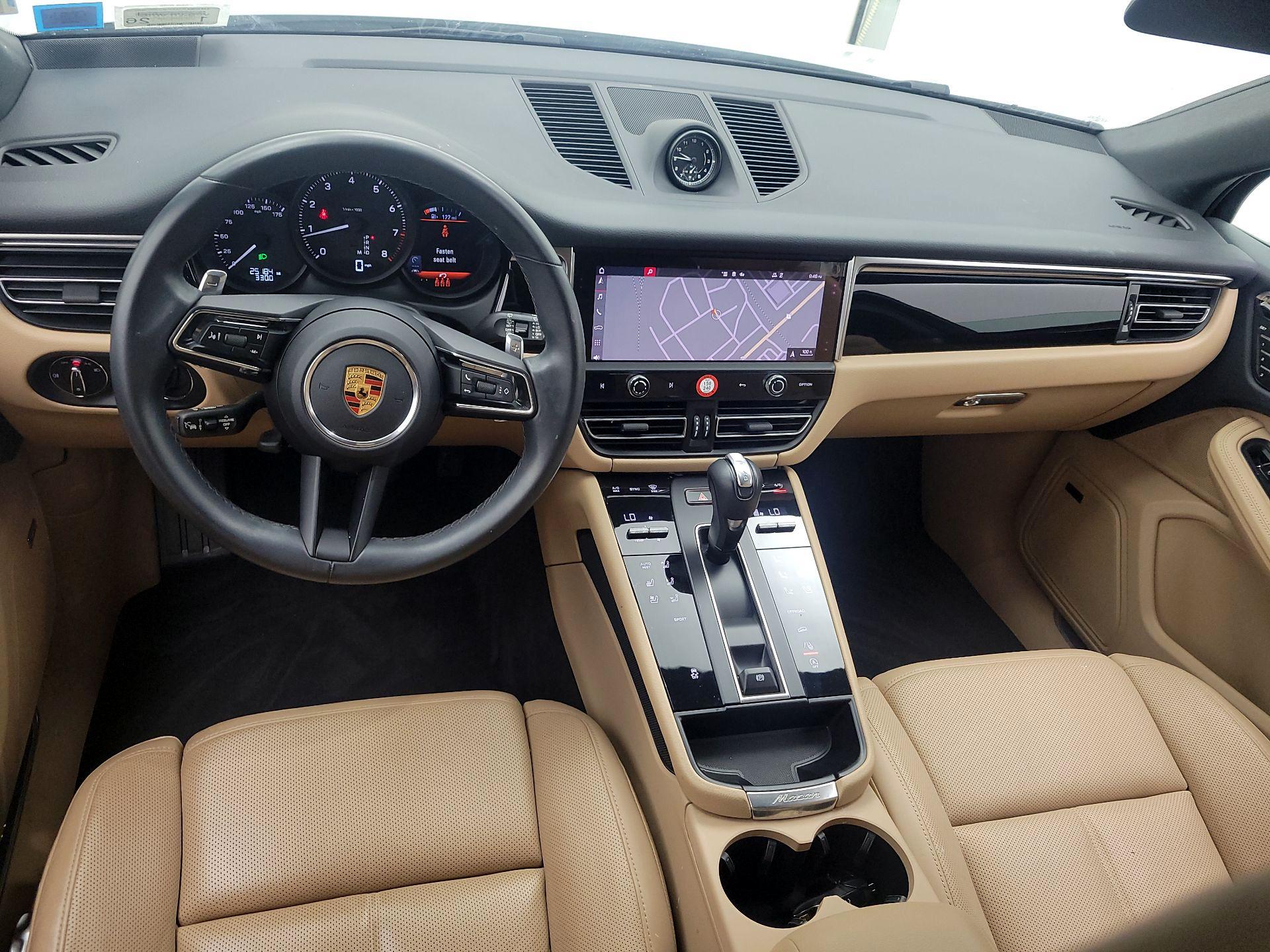 Thumbnail: 2024 Porsche Macan - 9