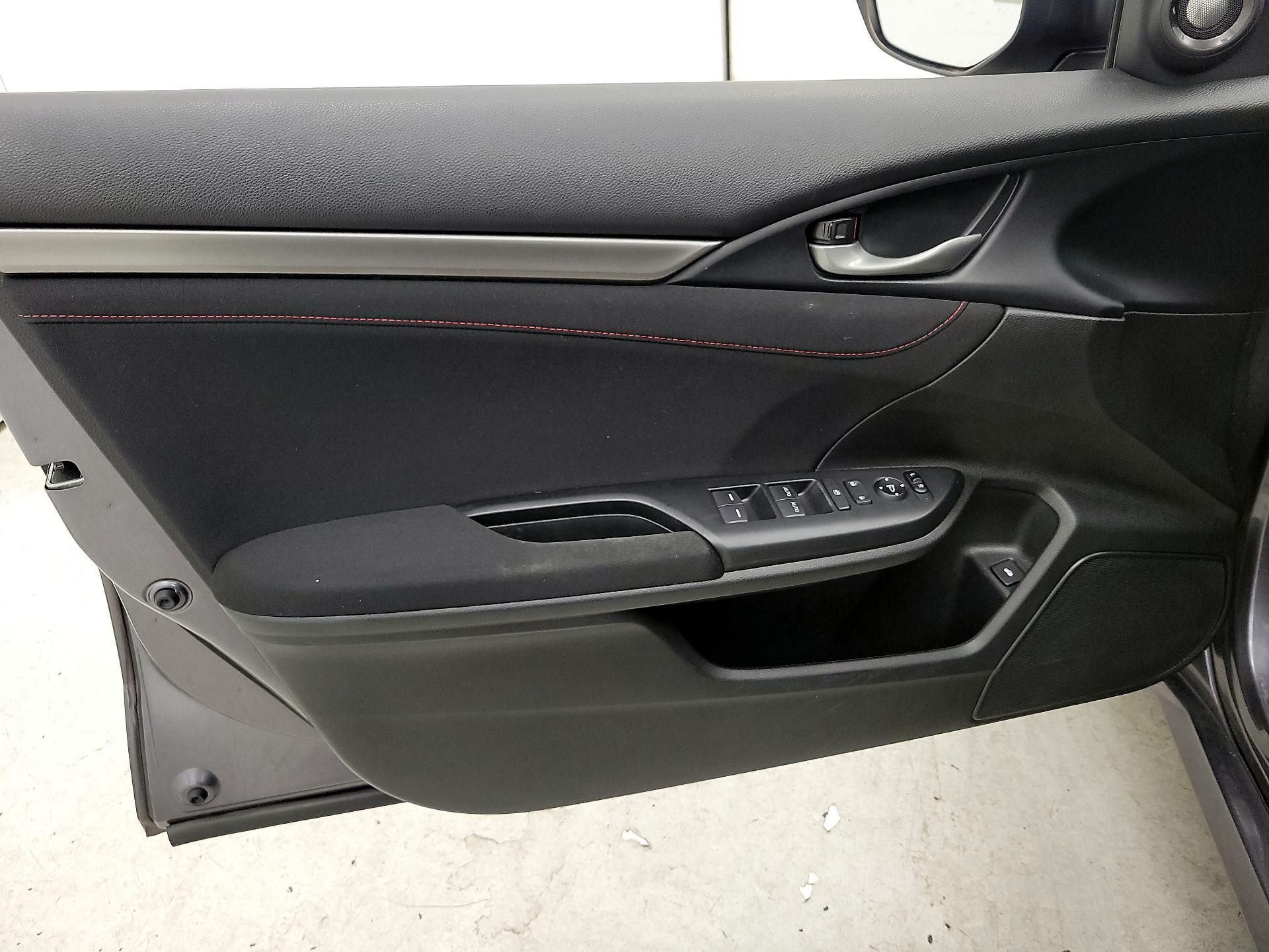 Thumbnail: 2018 Honda Civic - 12