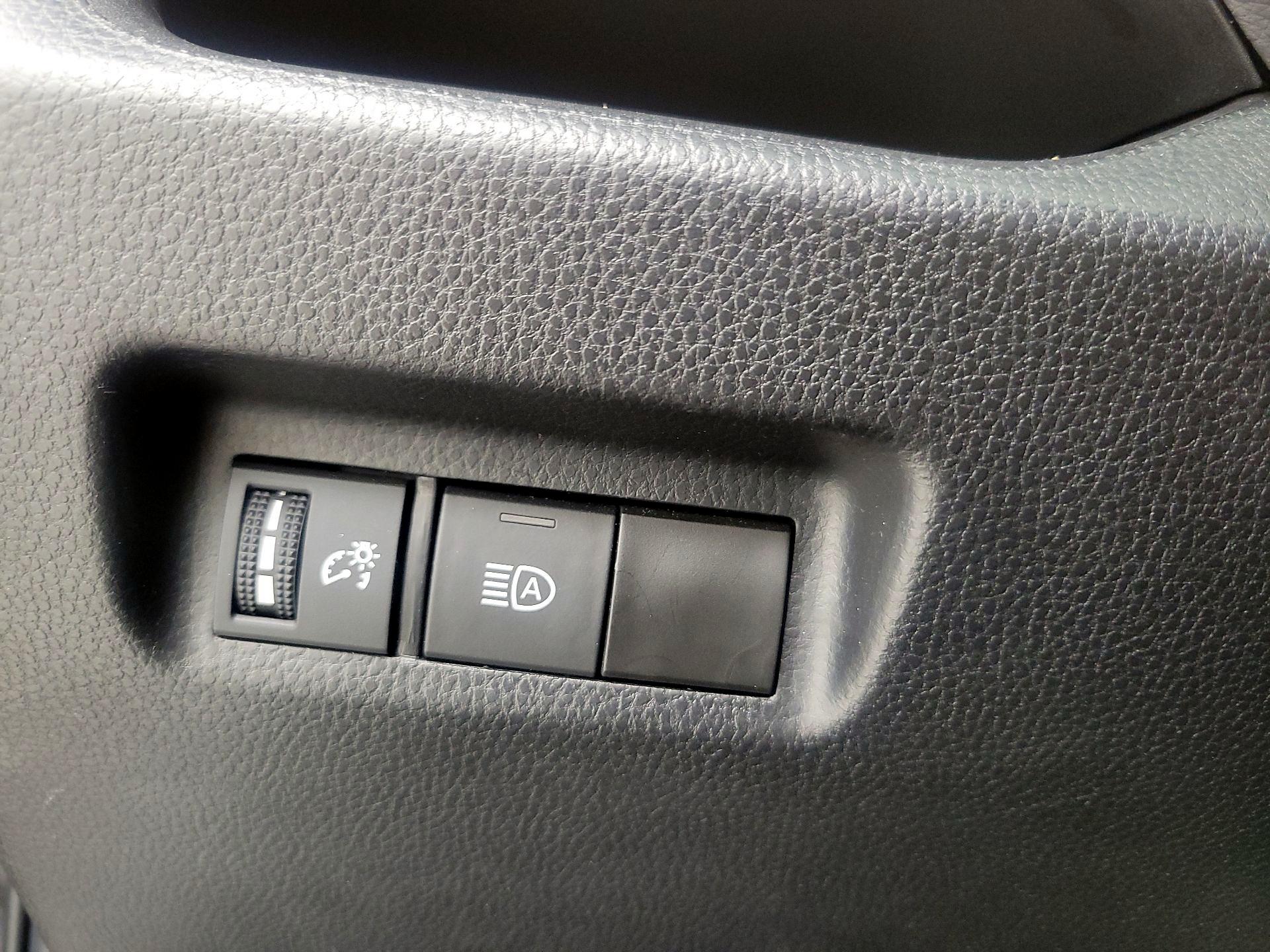 Thumbnail: 2023 Toyota RAV4 - 13